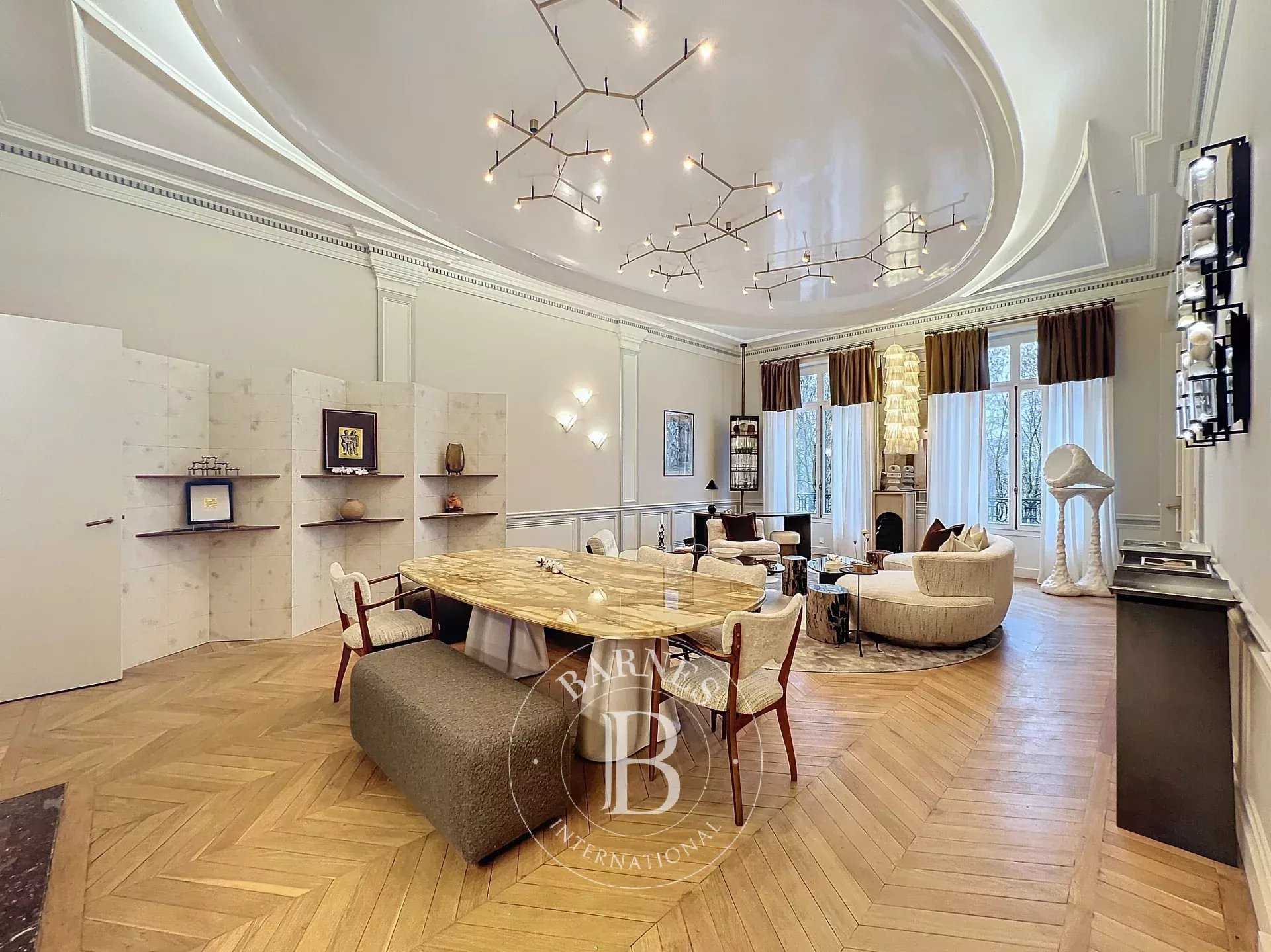 Paris  - Apartment 2 Bedrooms