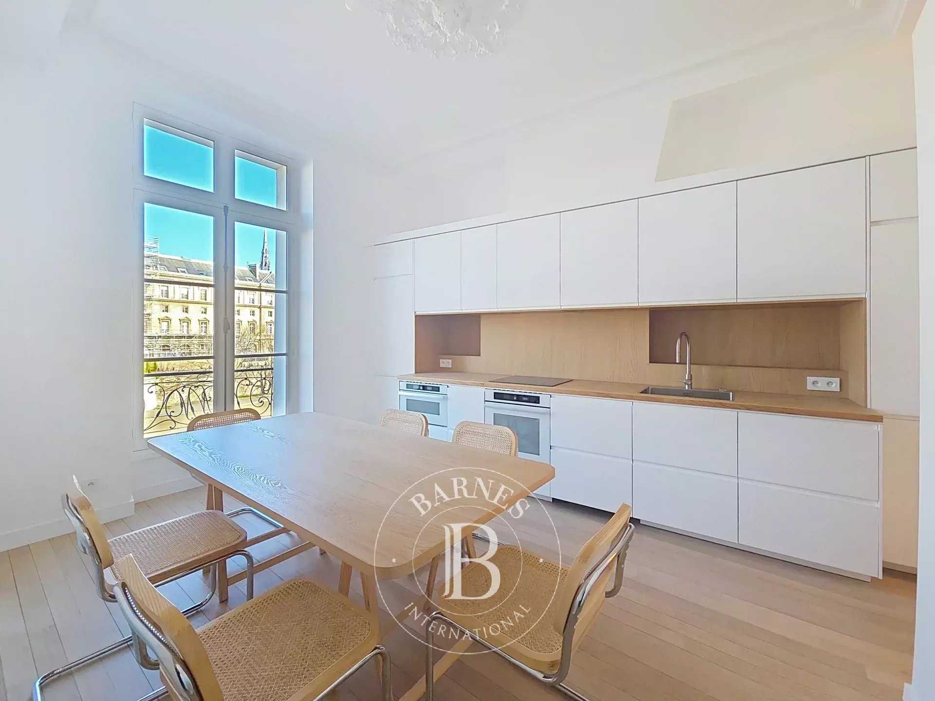 Paris  - Apartment 2 Bedrooms