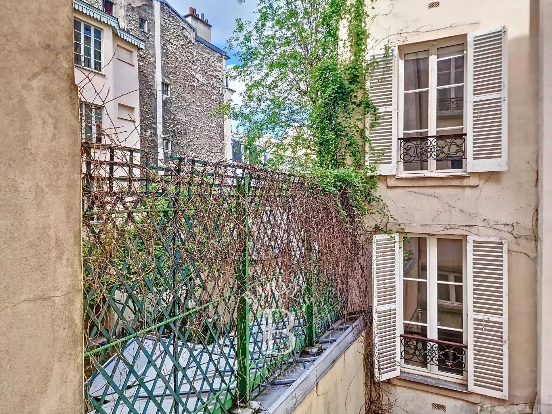 Paris  - Appartement 3 Pièces 2 Chambres