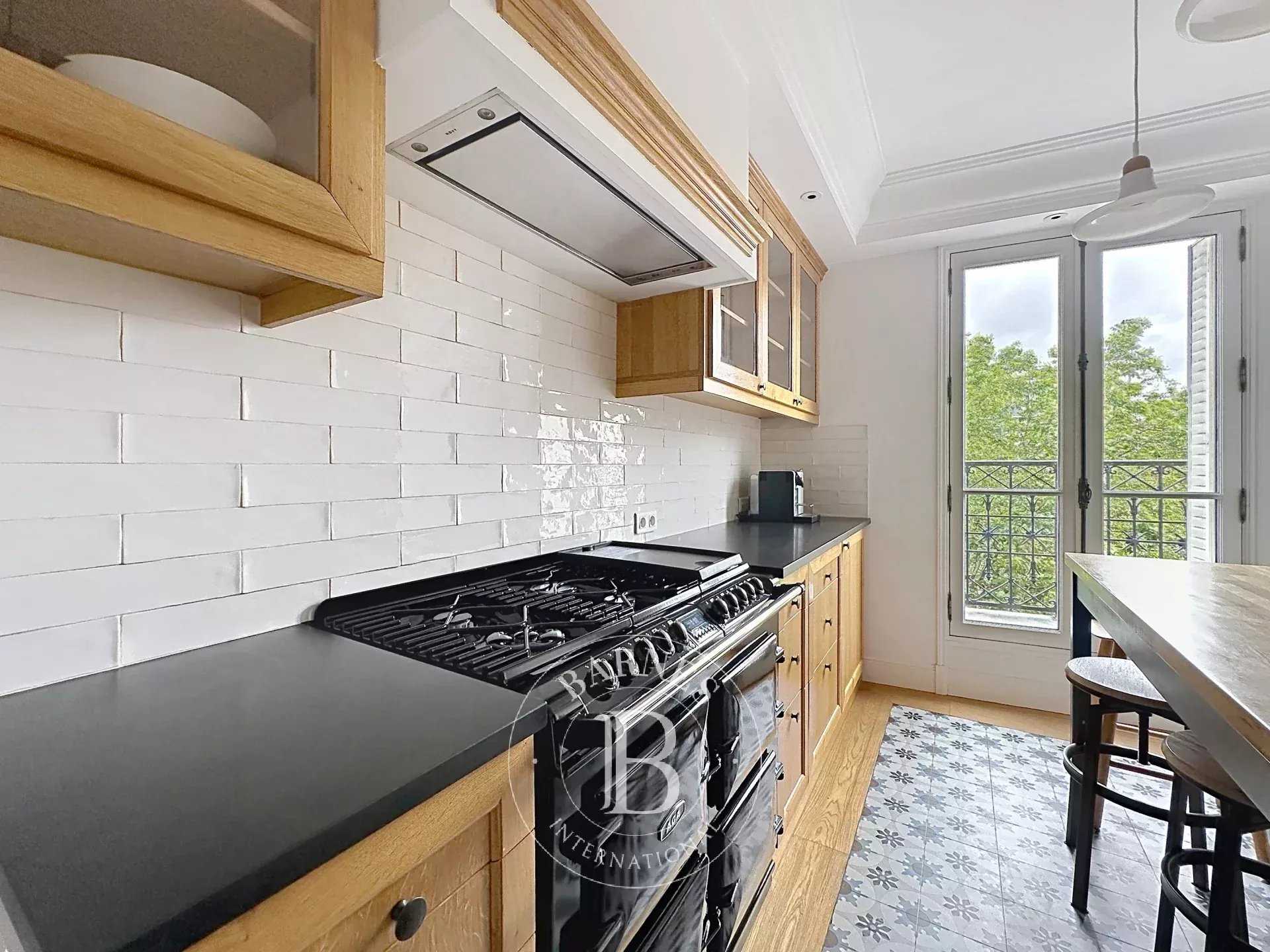 Paris  - Apartment 3 Bedrooms