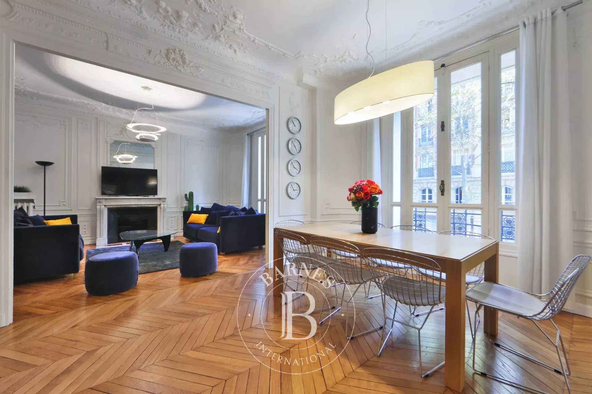 Paris  - Appartement 5 Pi&egrave;ces 3 Chambres