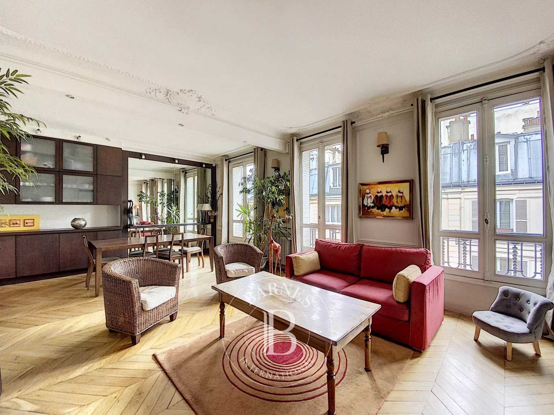 Paris  - Appartement 4 Pièces 2 Chambres
