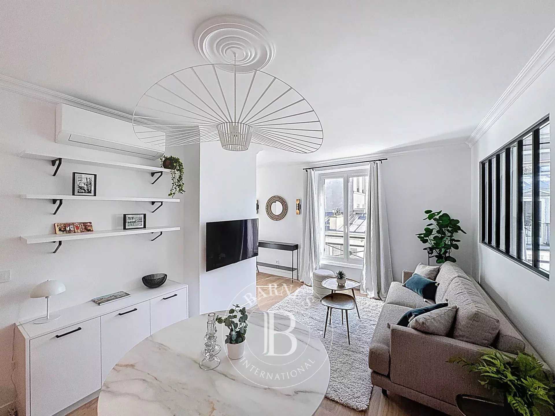 Paris  - Appartement 2 Pi&egrave;ces, 1 Chambre