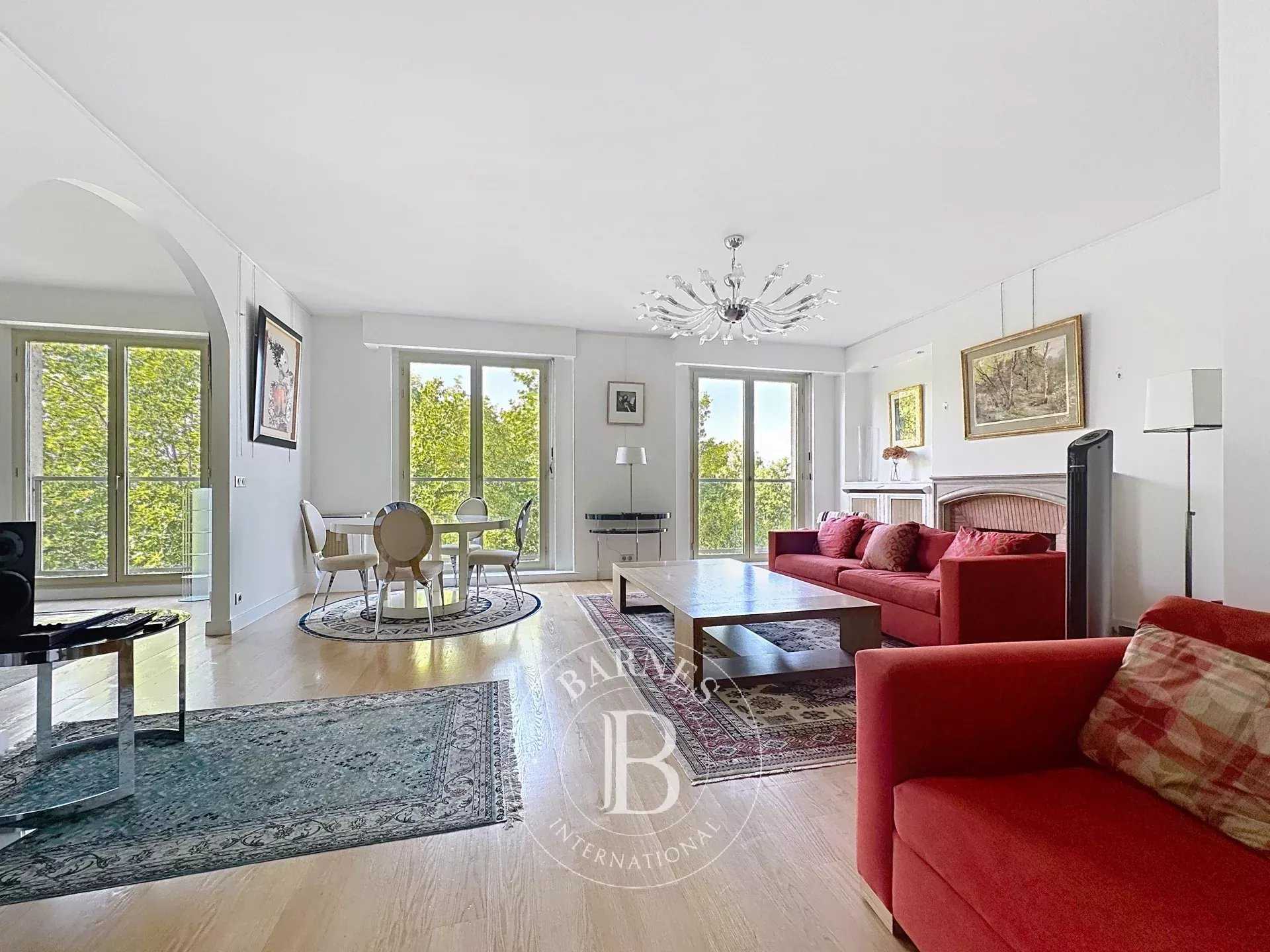 Paris  - Apartment 3 Bedrooms