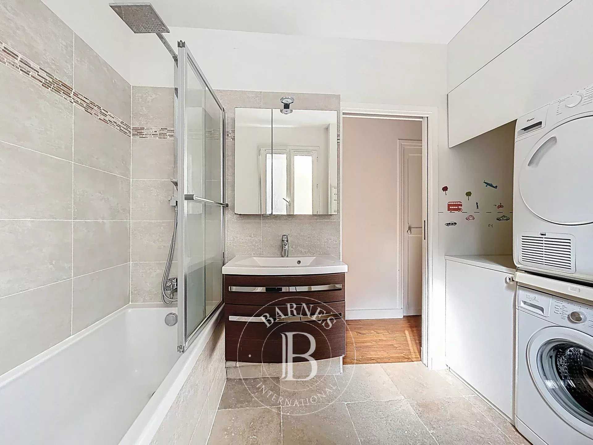 Paris  - Apartment 2 Bedrooms