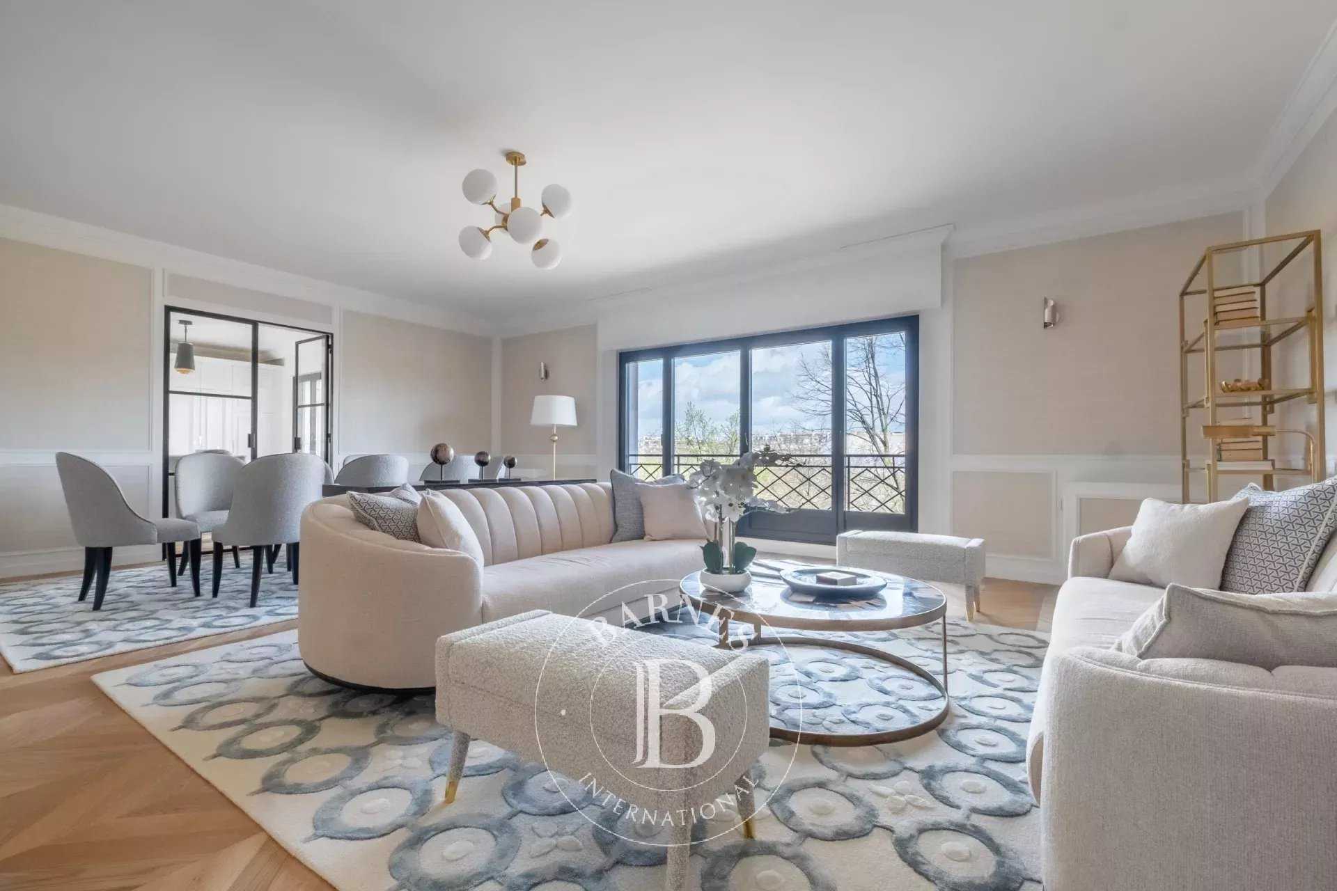 Paris  - Appartement 6 Pièces 4 Chambres