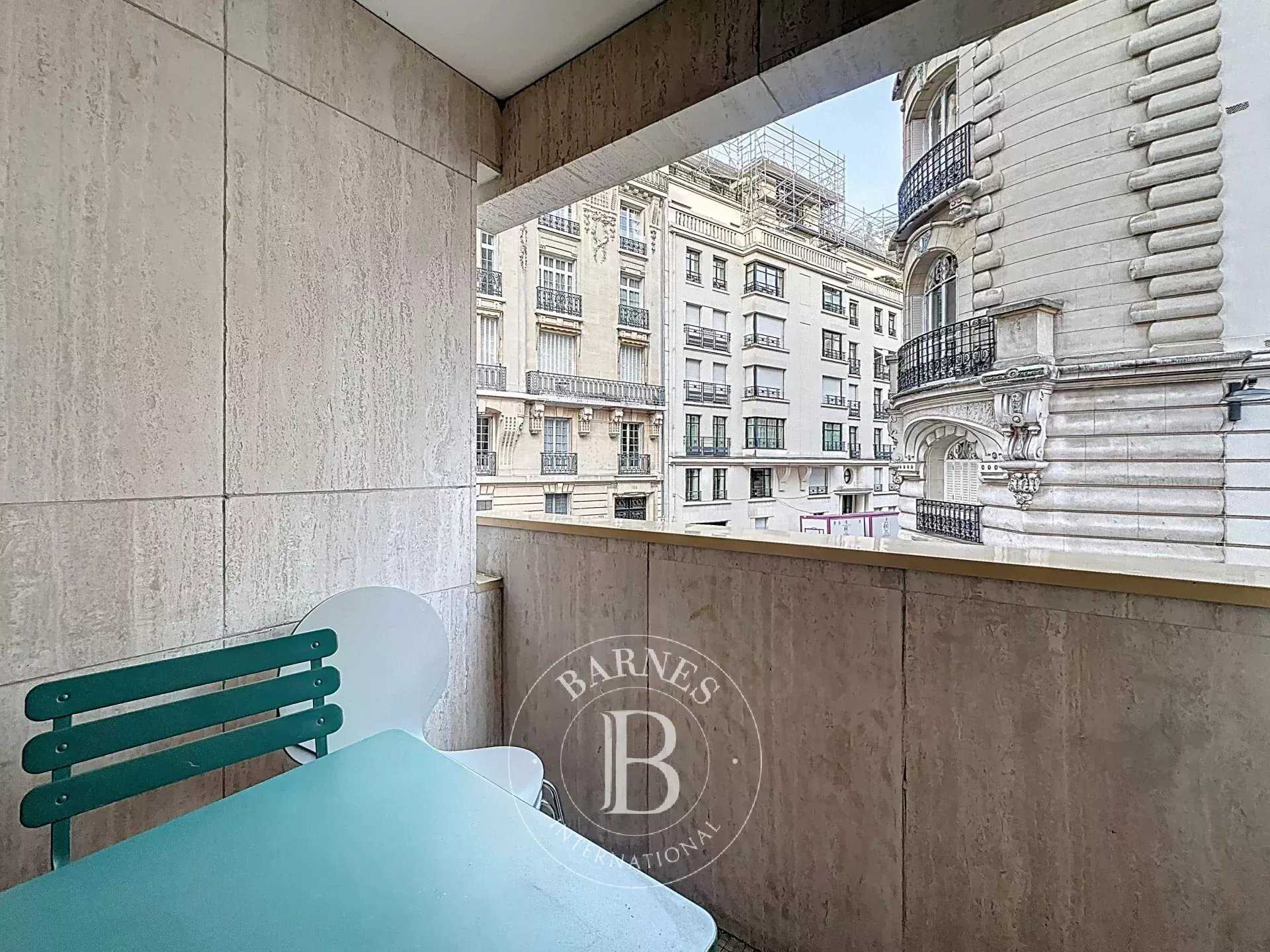 Paris  - Piso 2 Cuartos, 1 Habitacion