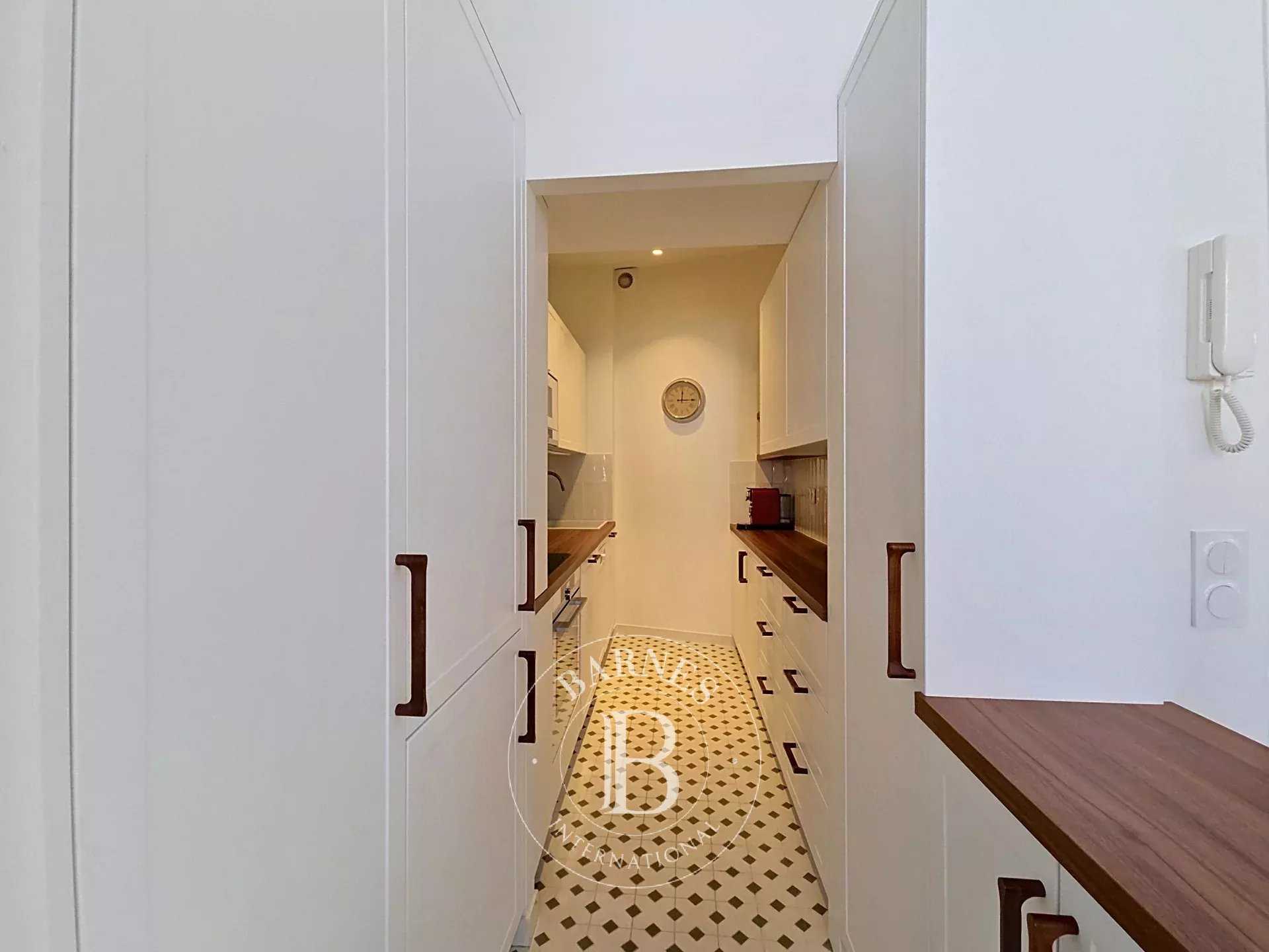Paris  - Appartement 2 Pi&egrave;ces, 1 Chambre
