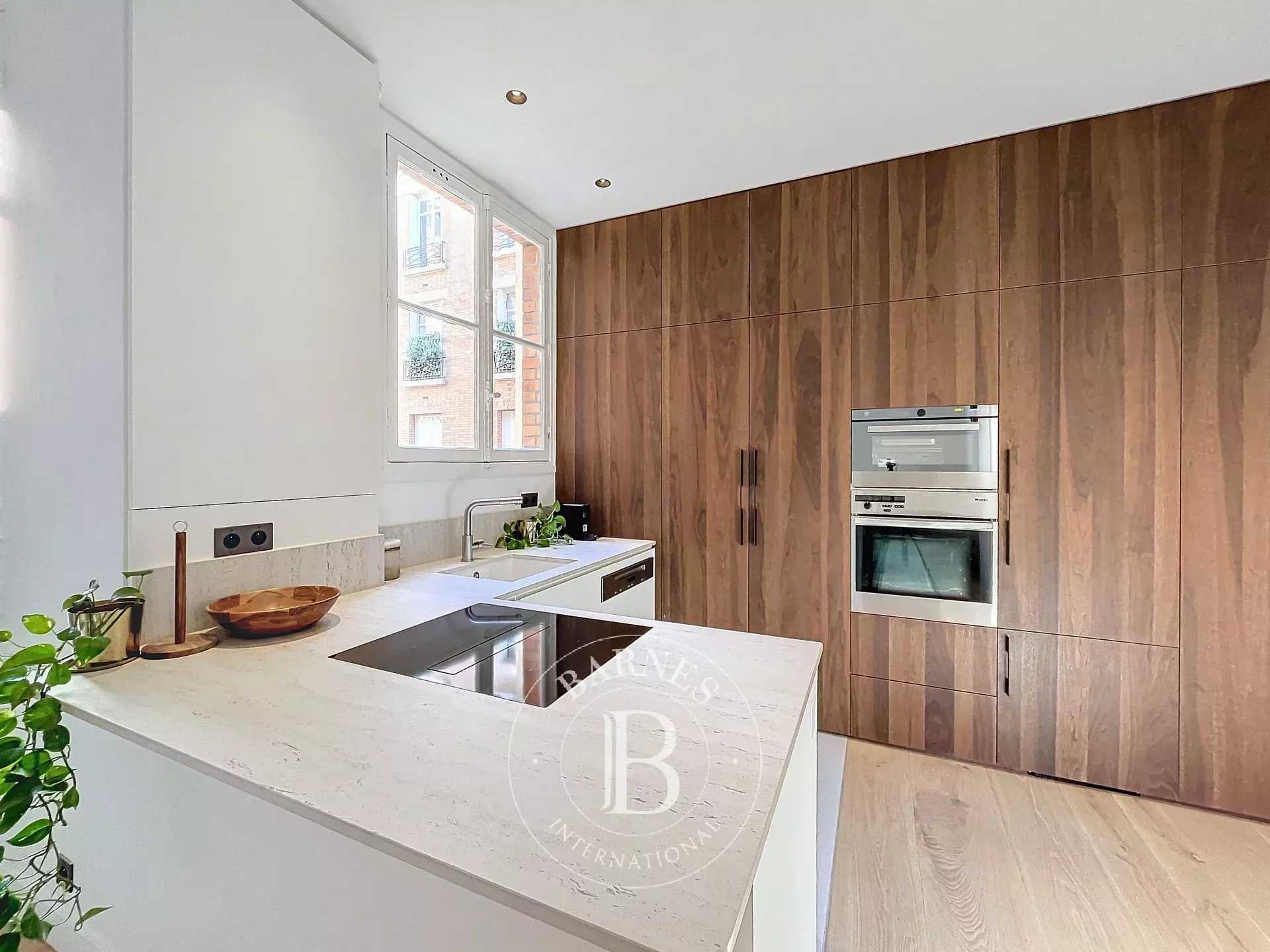 Paris  - Apartment 2 Bedrooms
