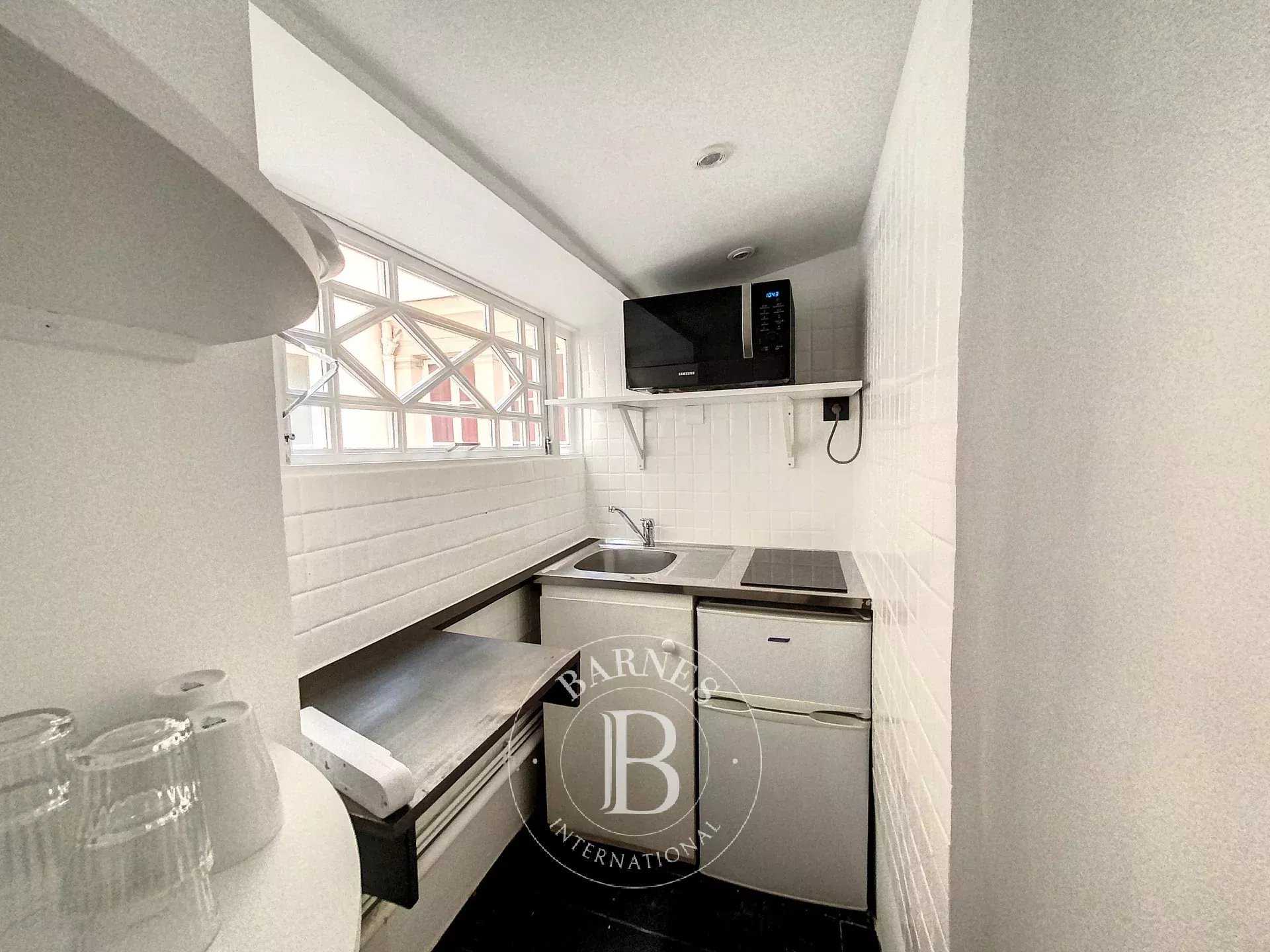 Paris  - Piso 2 Cuartos, 1 Habitacion