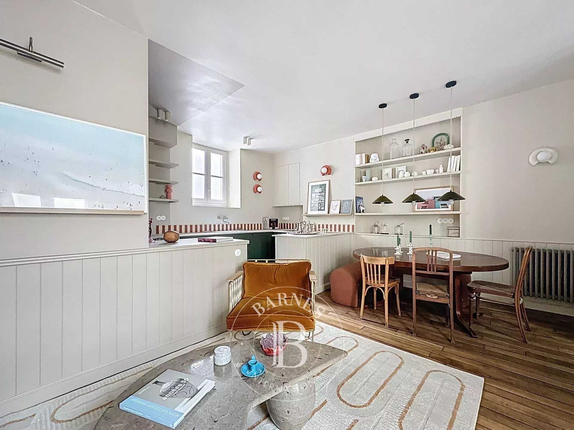 Paris  - Appartement 2 Pièces, 1 Chambre