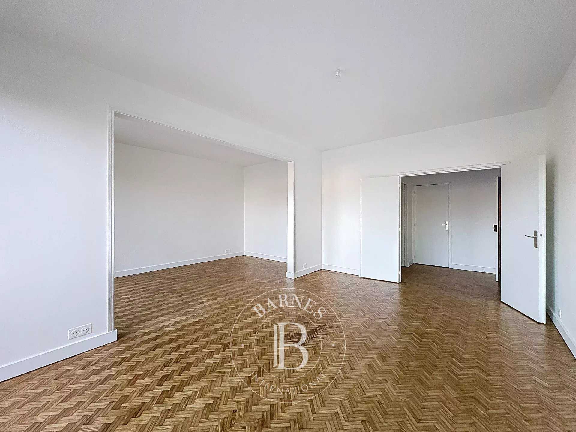 Paris  - Appartement 2 Pi&egrave;ces, 1 Chambre