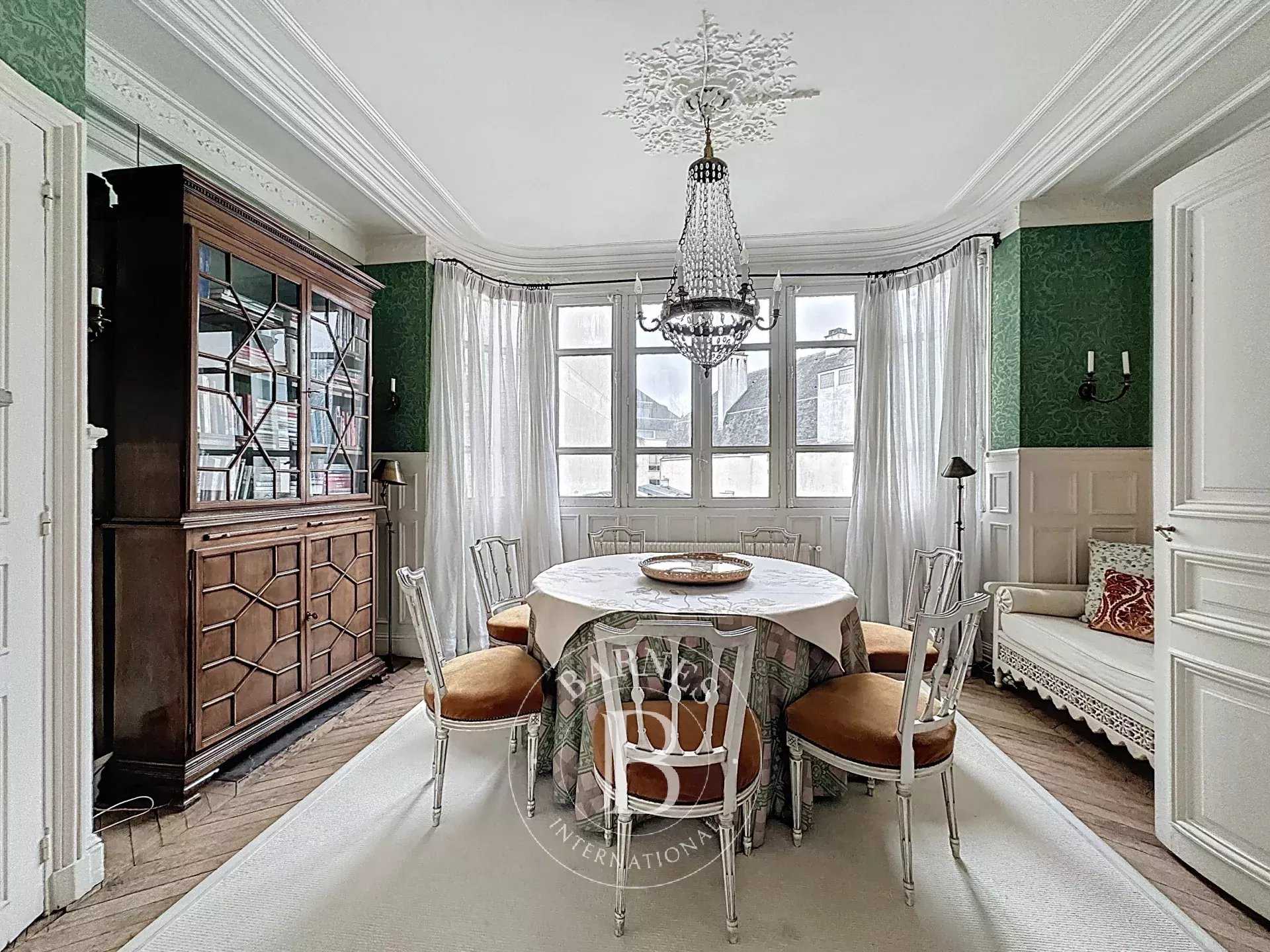 Paris  - Apartment 2 Bedrooms