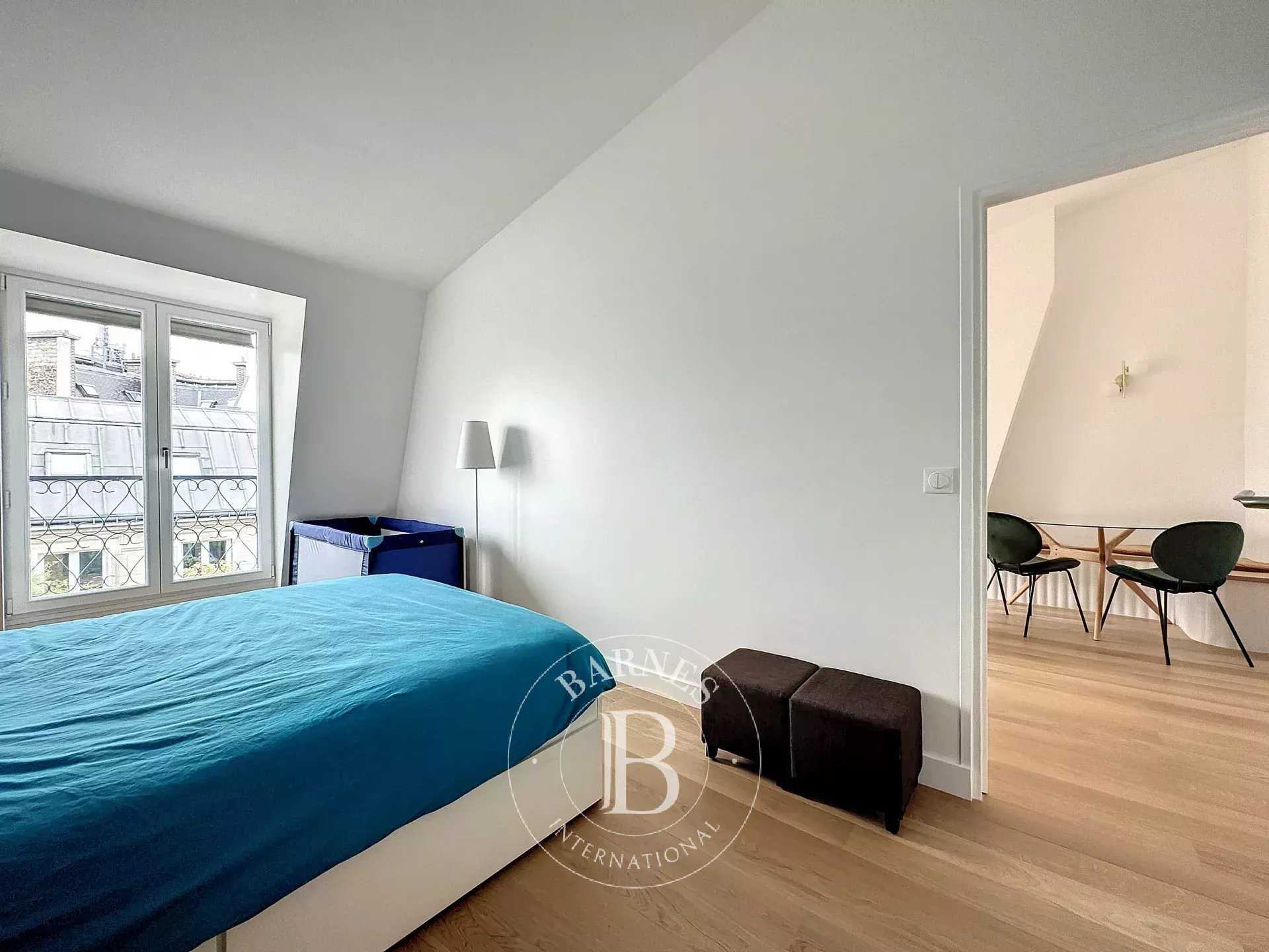 Paris  - Appartement 2 Pièces, 1 Chambre