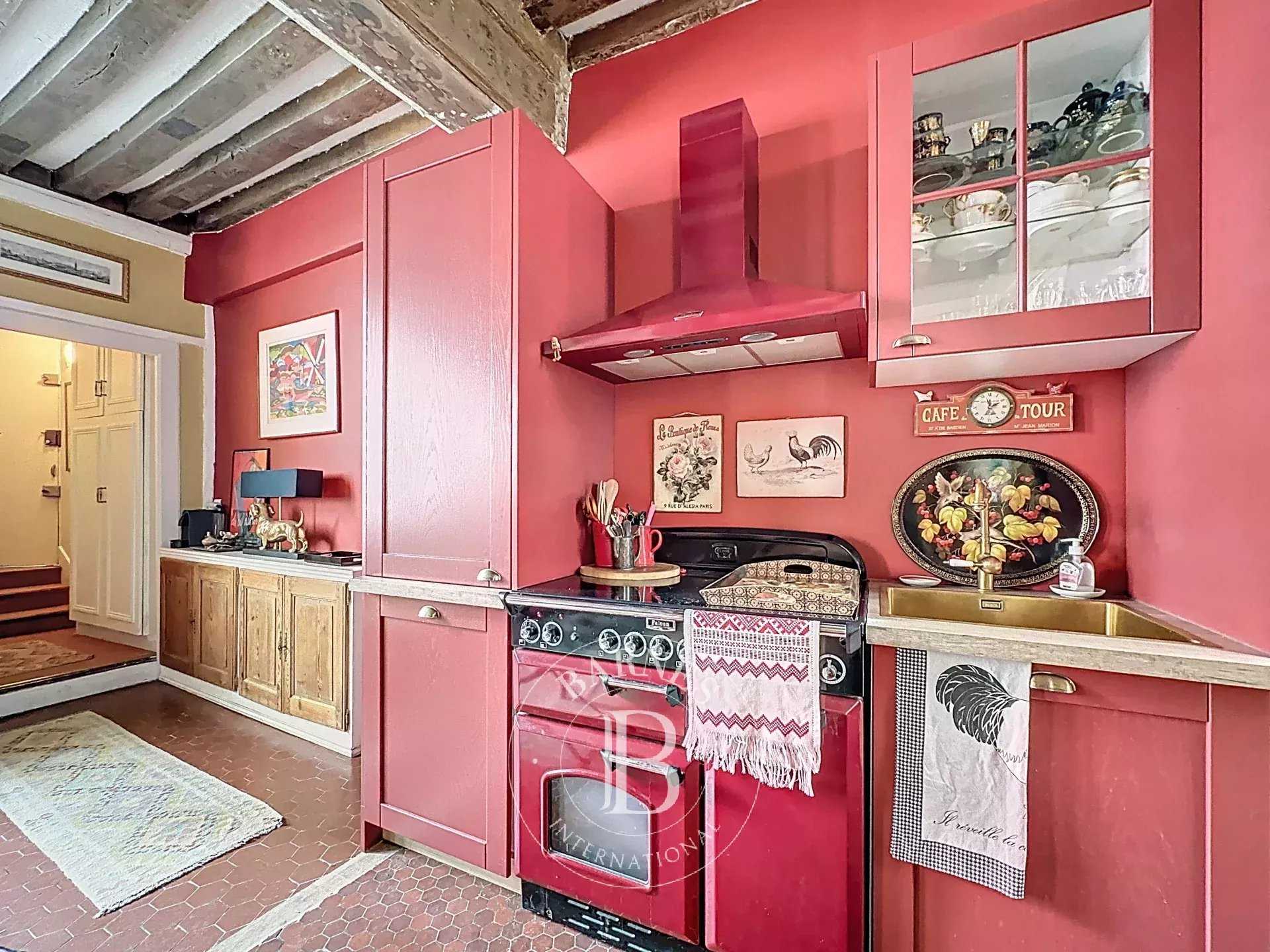 Paris  - Appartement 2 Pièces, 1 Chambre