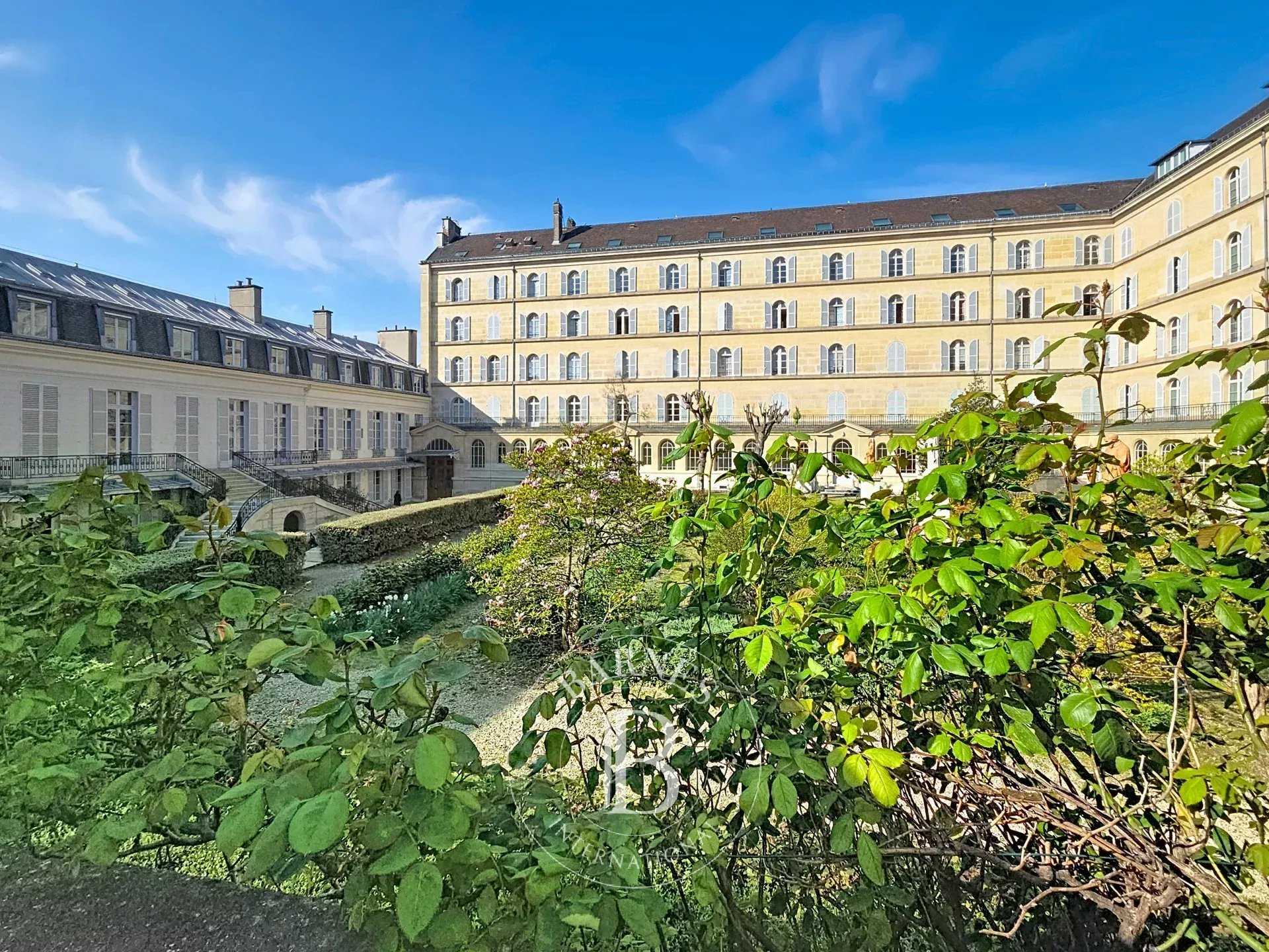 Paris  - Appartement 2 Pi&egrave;ces, 1 Chambre