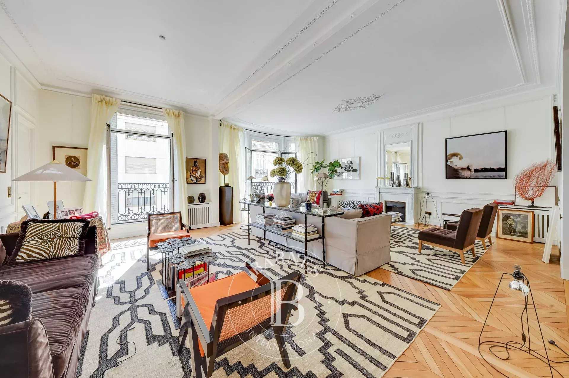 Paris  - Apartment 5 Bedrooms