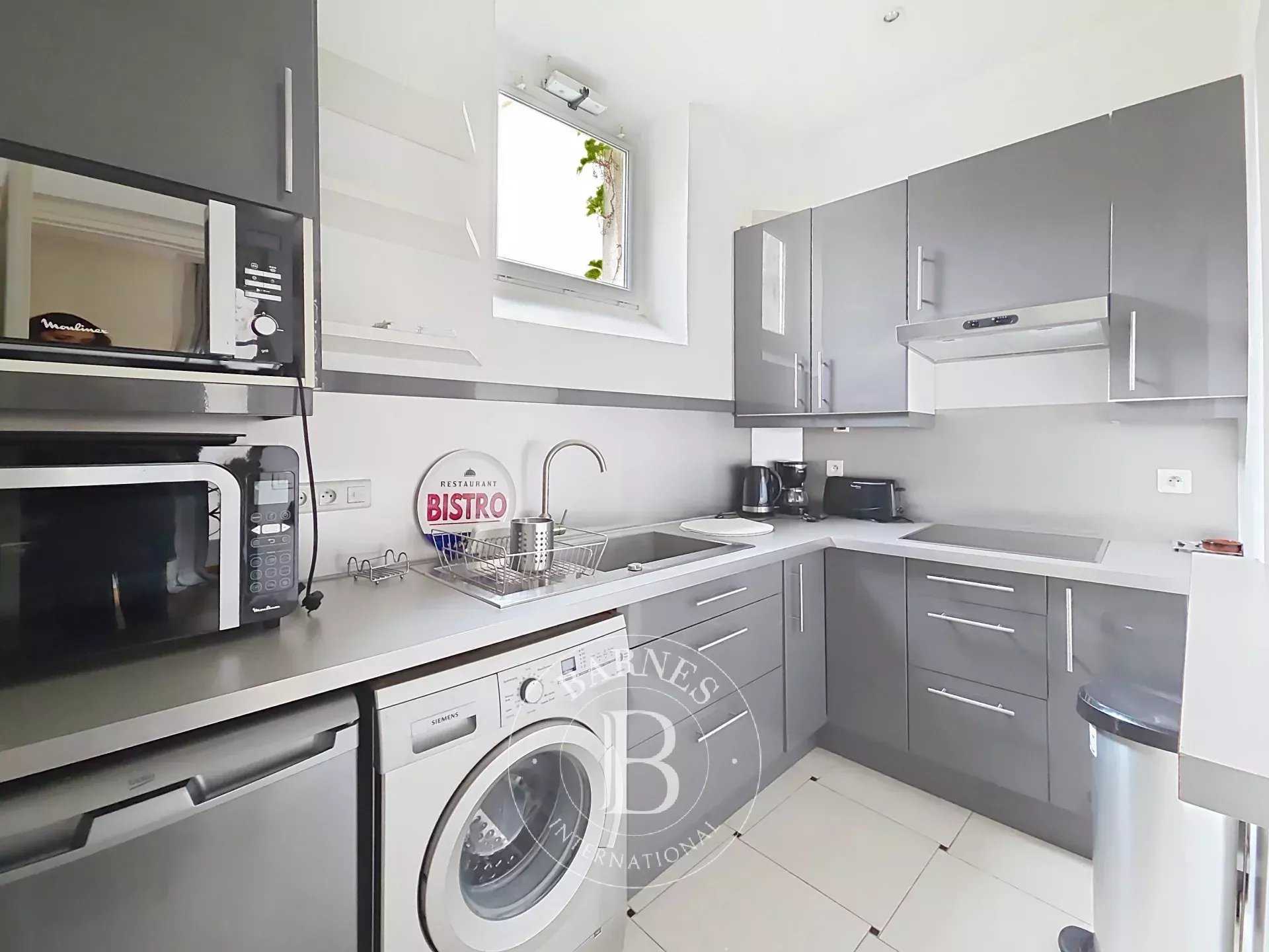 Paris  - Appartement 3 Pi&egrave;ces, 1 Chambre