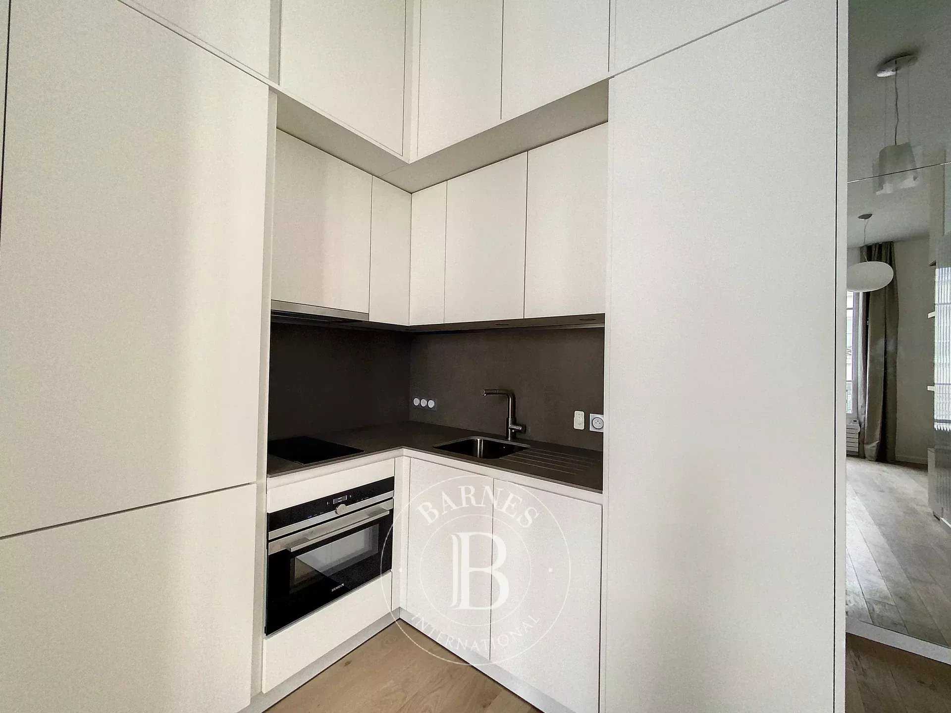 Paris  - Appartement 2 Pi&egrave;ces, 1 Chambre