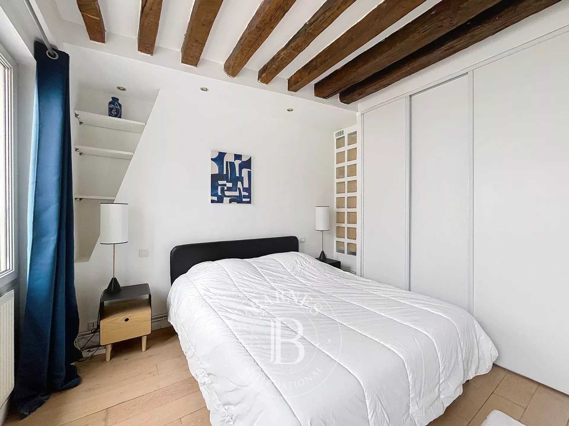 Paris  - Appartement 2 Pièces, 1 Chambre