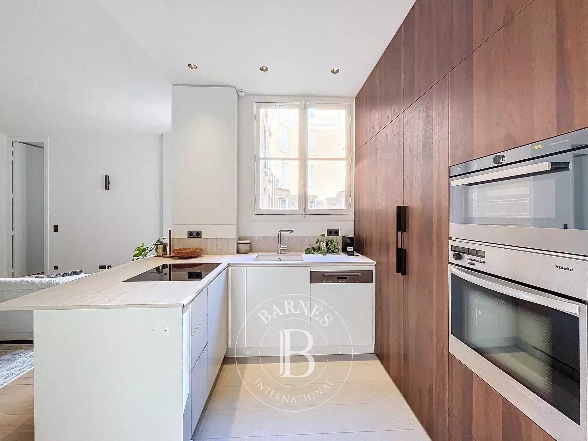 Paris  - Apartment 2 Bedrooms