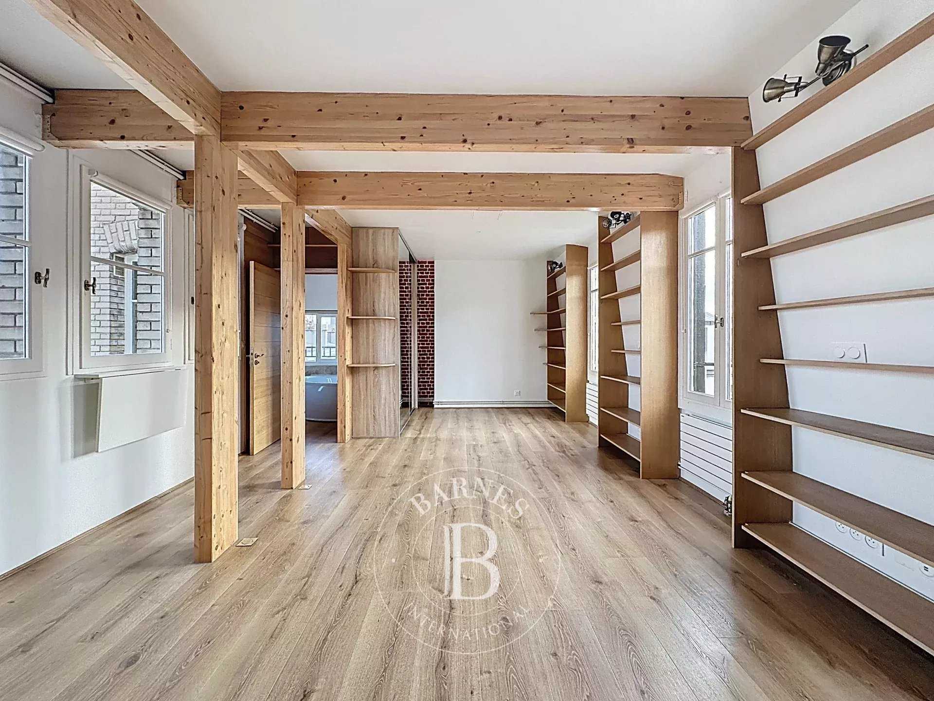 Paris  - Piso 1 Cuarto