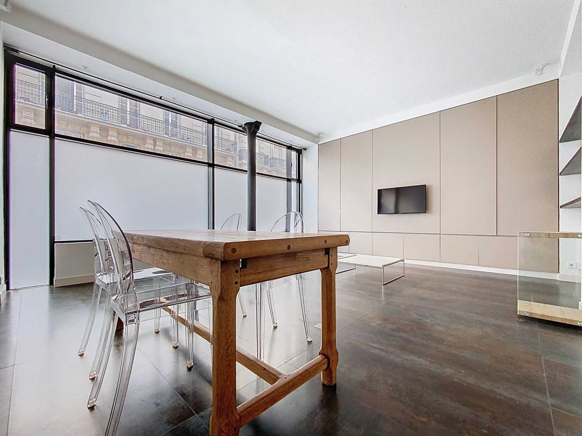 Paris  - Appartement 2 Pièces, 1 Chambre