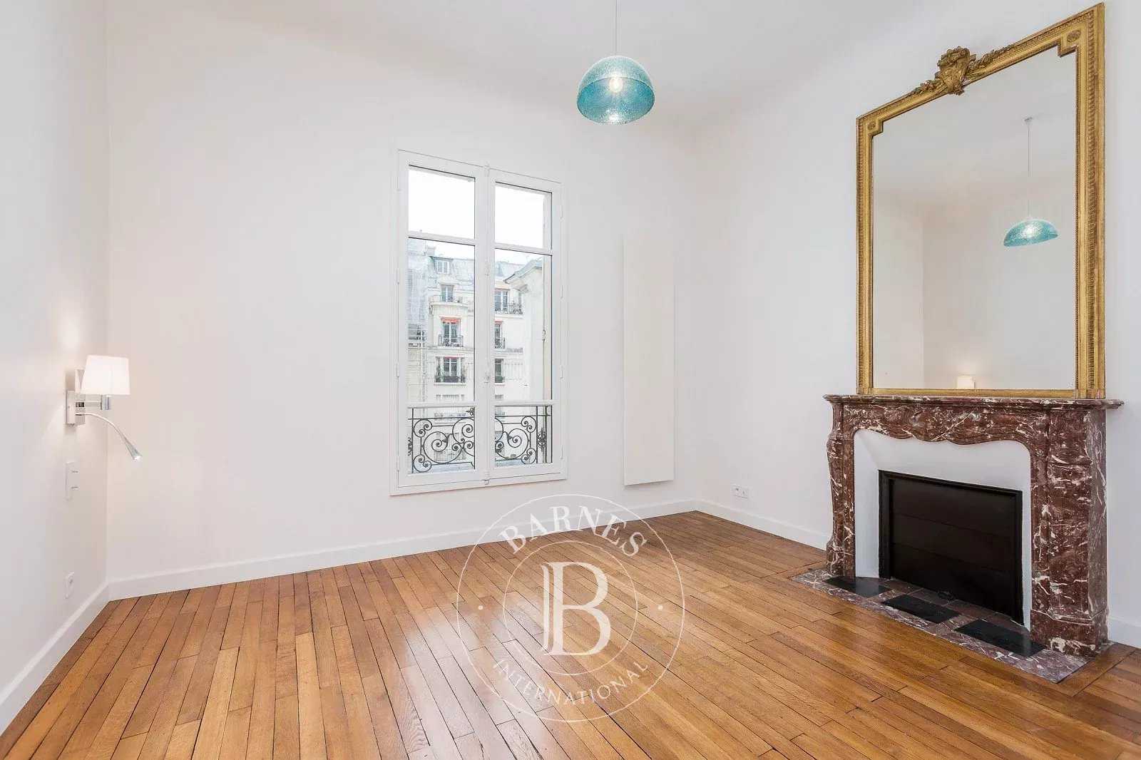 Paris  - Appartement 4 Pi&egrave;ces 3 Chambres