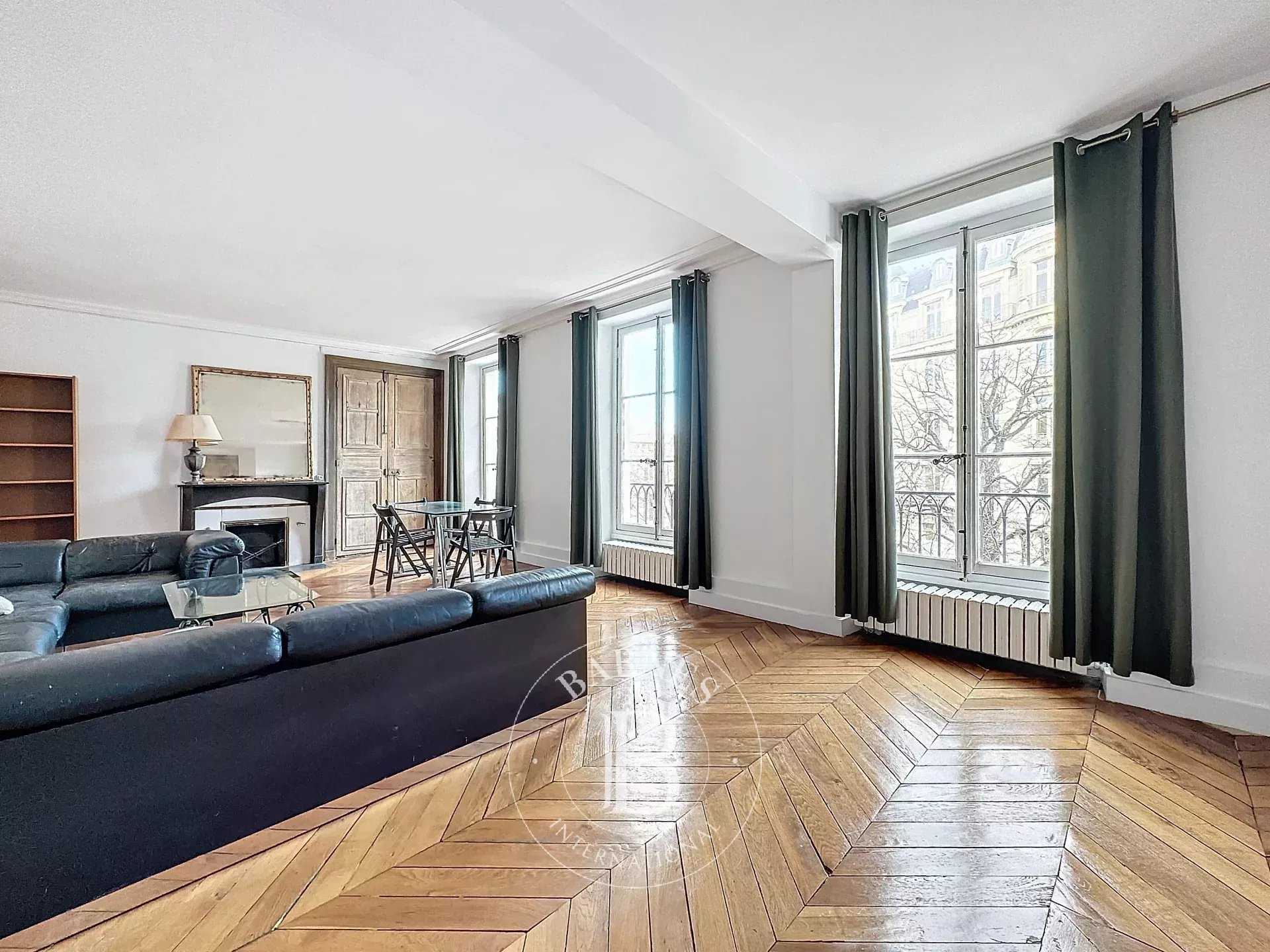 Paris  - Appartement 3 Pièces, 1 Chambre