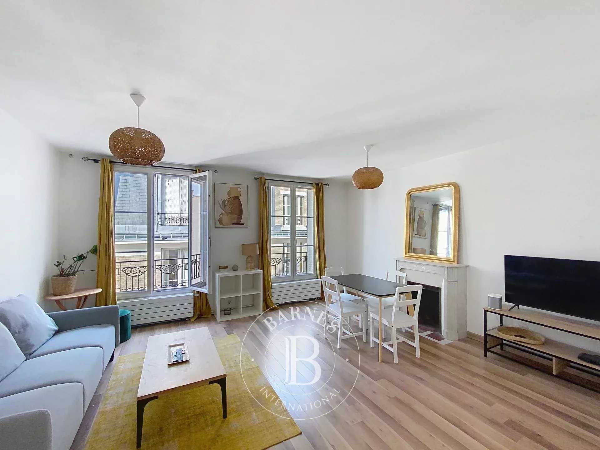 Paris  - Appartement 3 Pièces 2 Chambres
