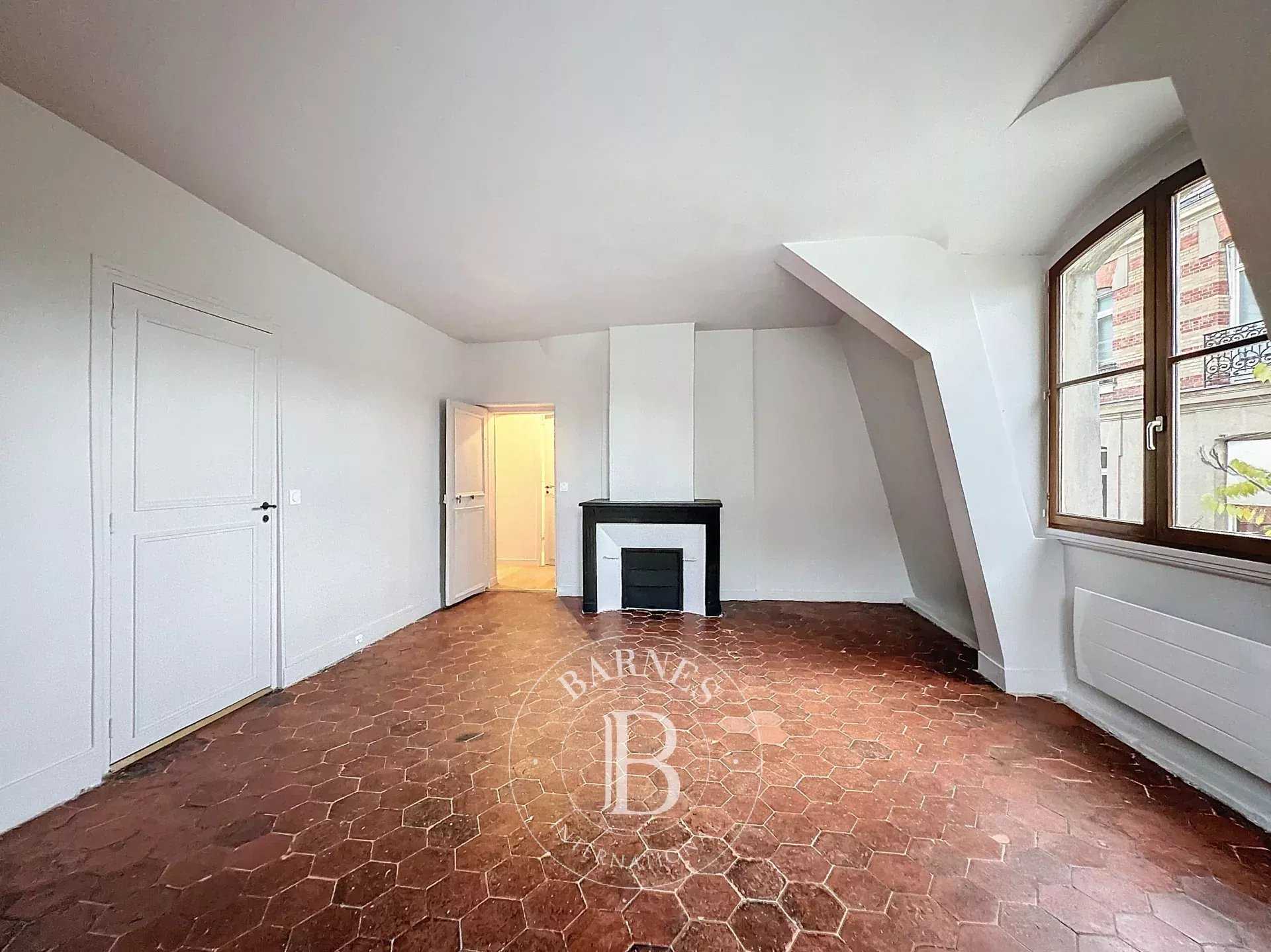 Paris  - Appartement 3 Pi&egrave;ces 2 Chambres