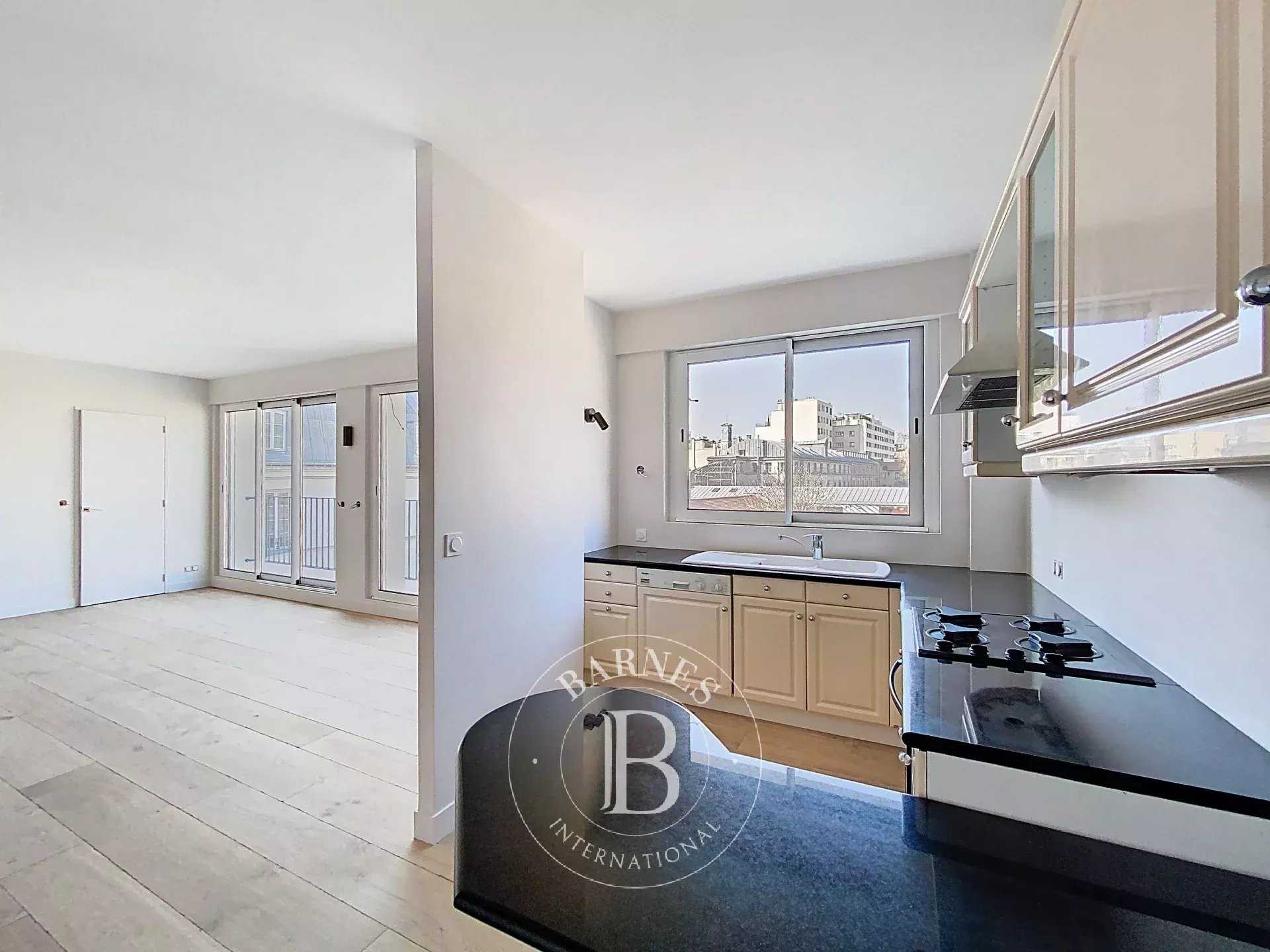 Paris  - Appartement 2 Pièces, 1 Chambre