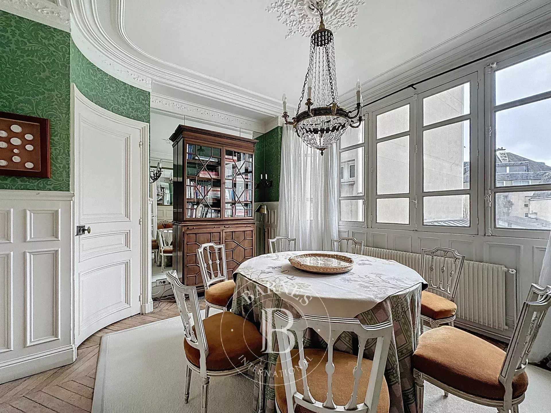 Paris  - Apartment 2 Bedrooms