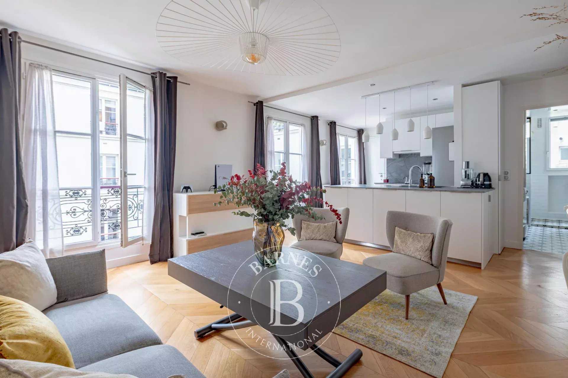 Paris  - Appartement 2 Pièces, 1 Chambre