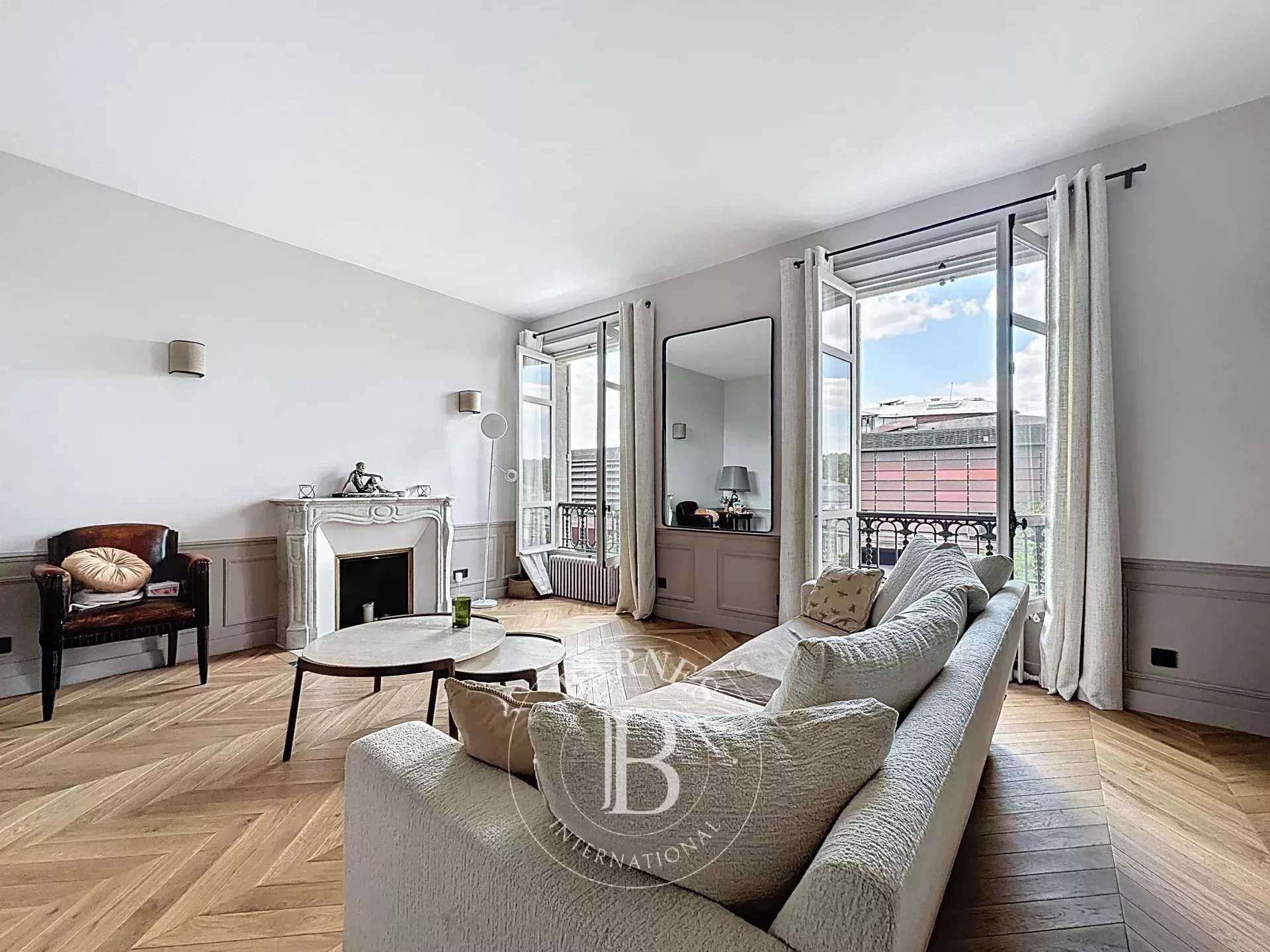 Paris  - Apartment 2 Bedrooms