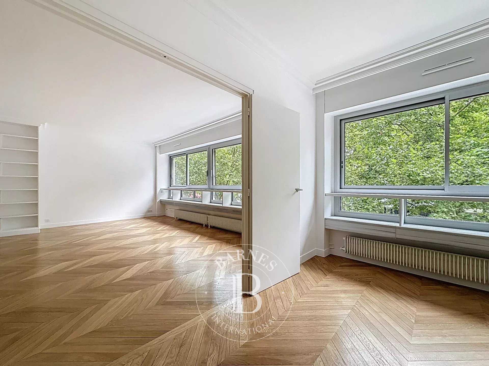 Paris  - Appartement 4 Pièces 2 Chambres
