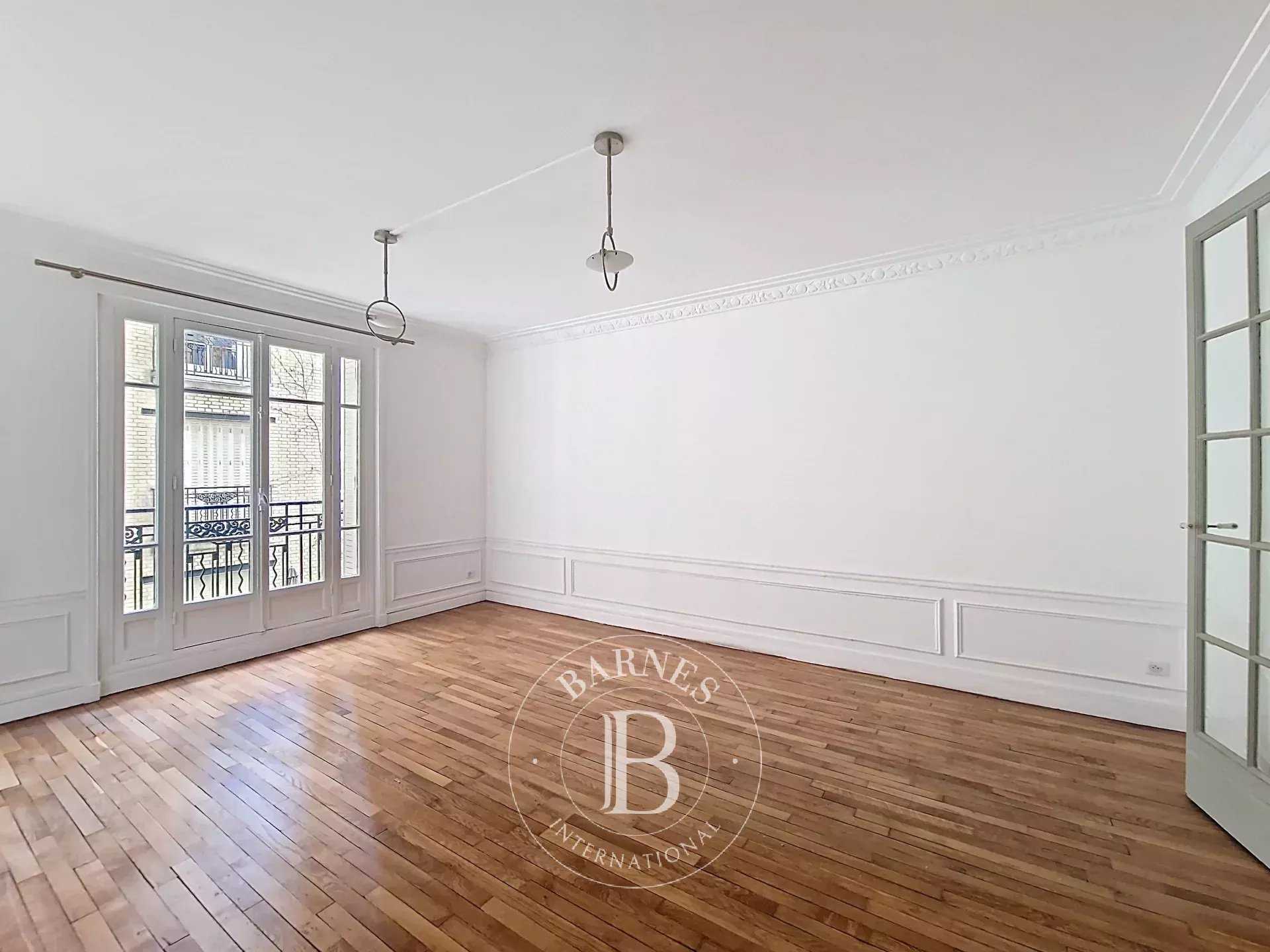 Paris  - Apartment 3 Bedrooms