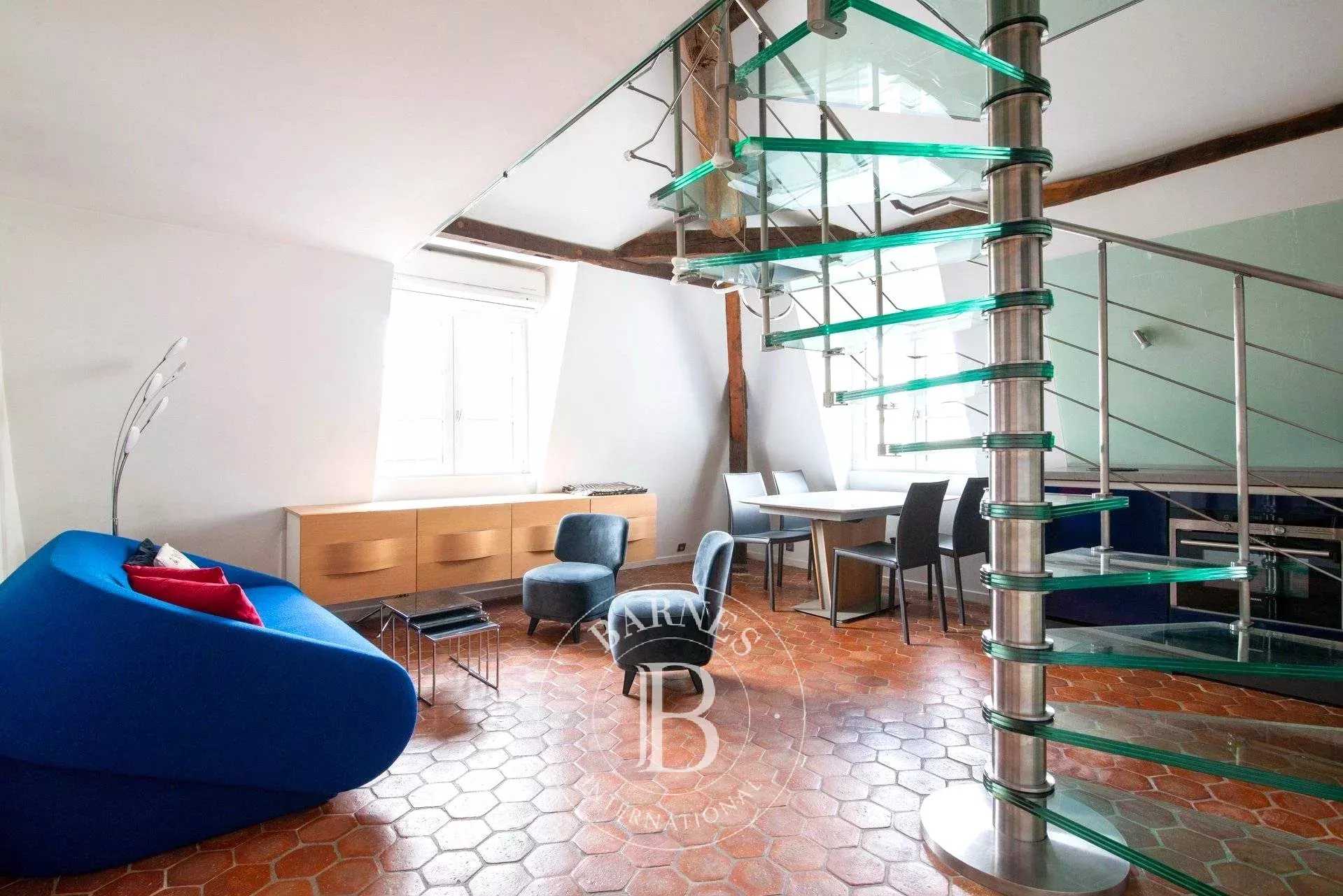 Paris  - Appartement 3 Pièces 2 Chambres