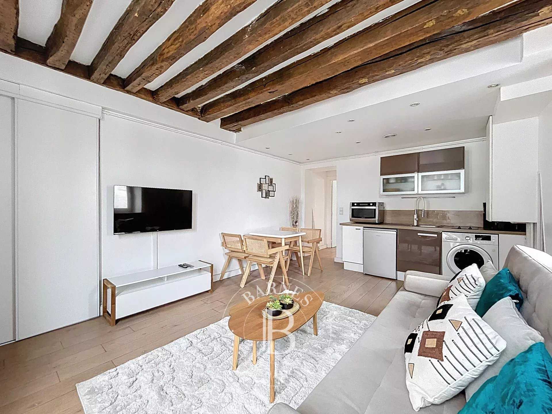 Paris  - Appartement 2 Pièces, 1 Chambre