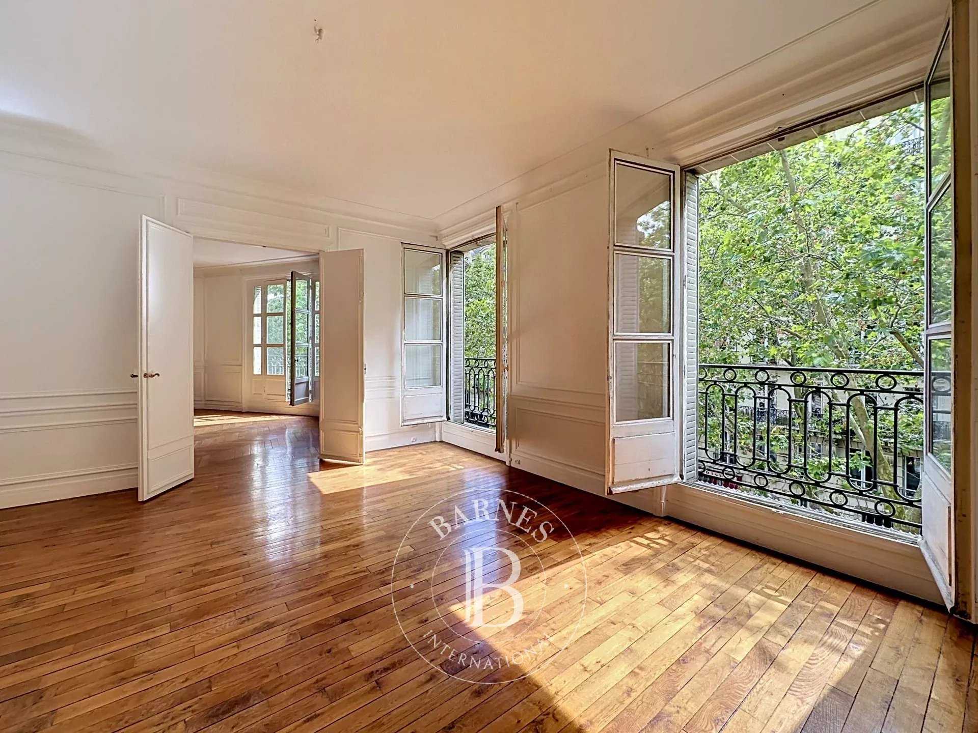 Paris  - Apartment 4 Bedrooms