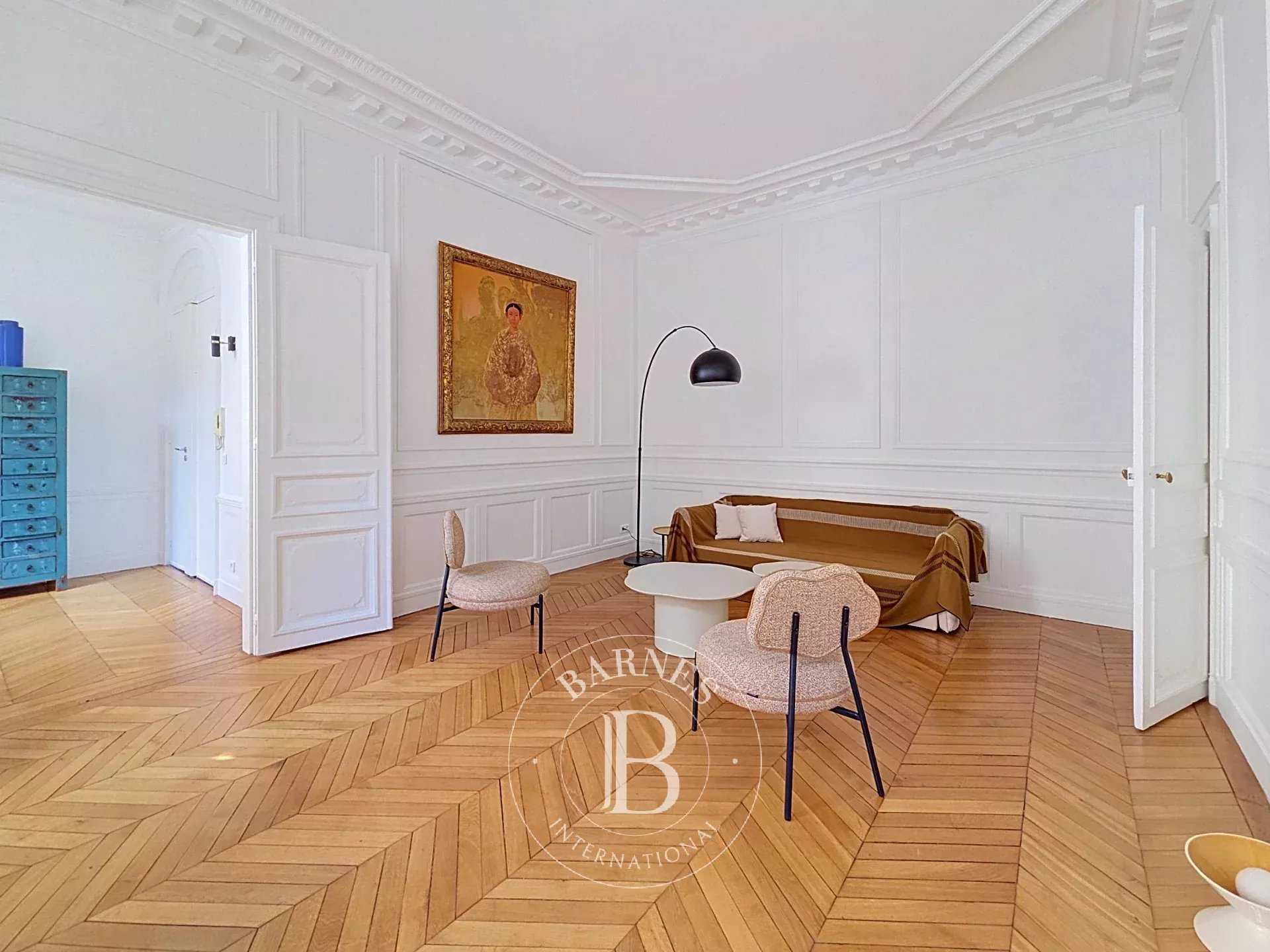 Paris  - Piso 2 Cuartos, 1 Habitacion
