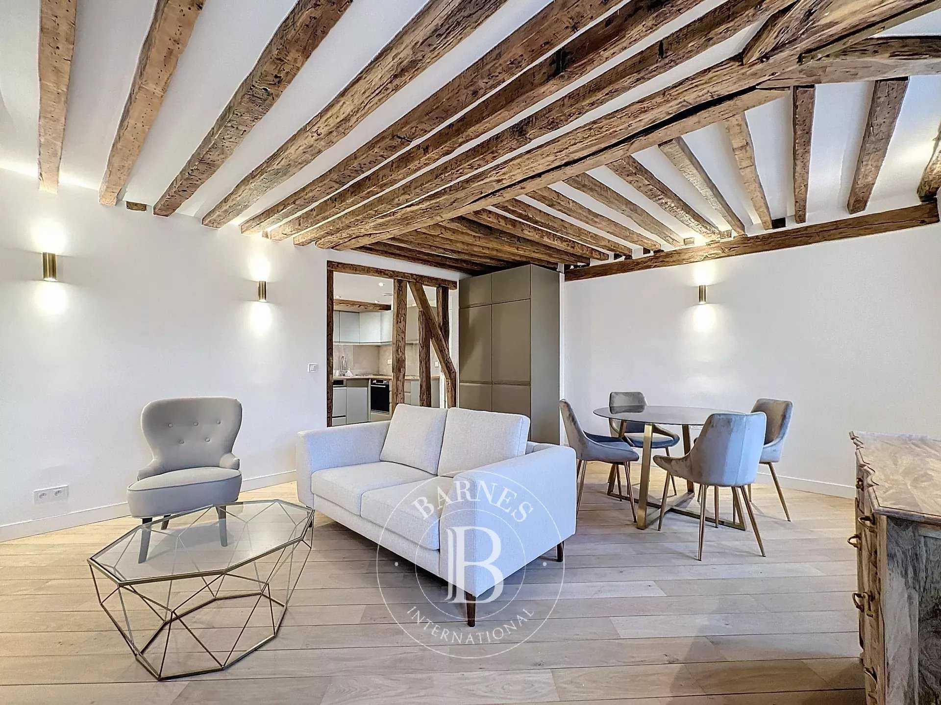 Paris  - Appartement 2 Pièces, 1 Chambre