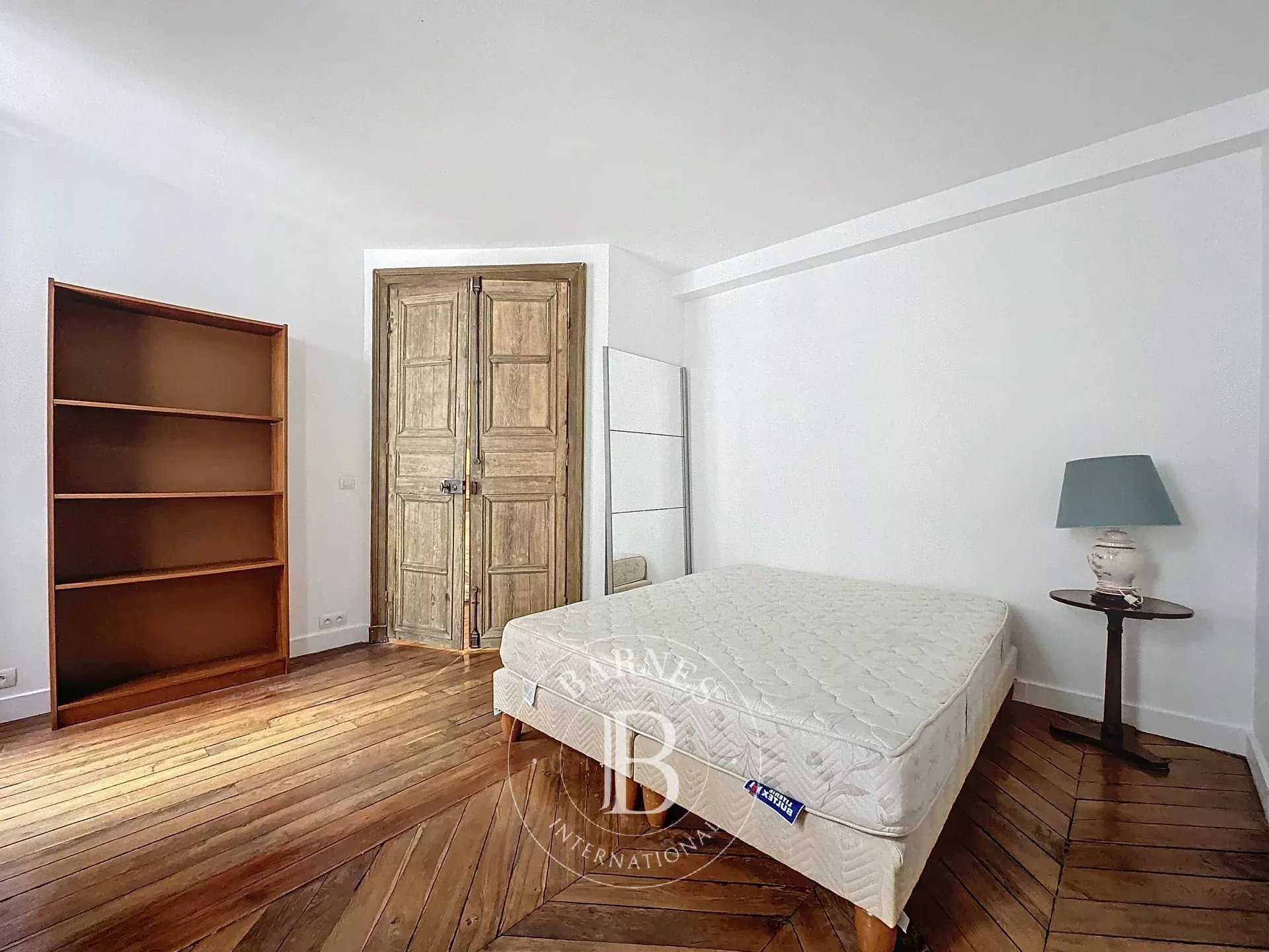 Paris  - Appartement 3 Pièces, 1 Chambre
