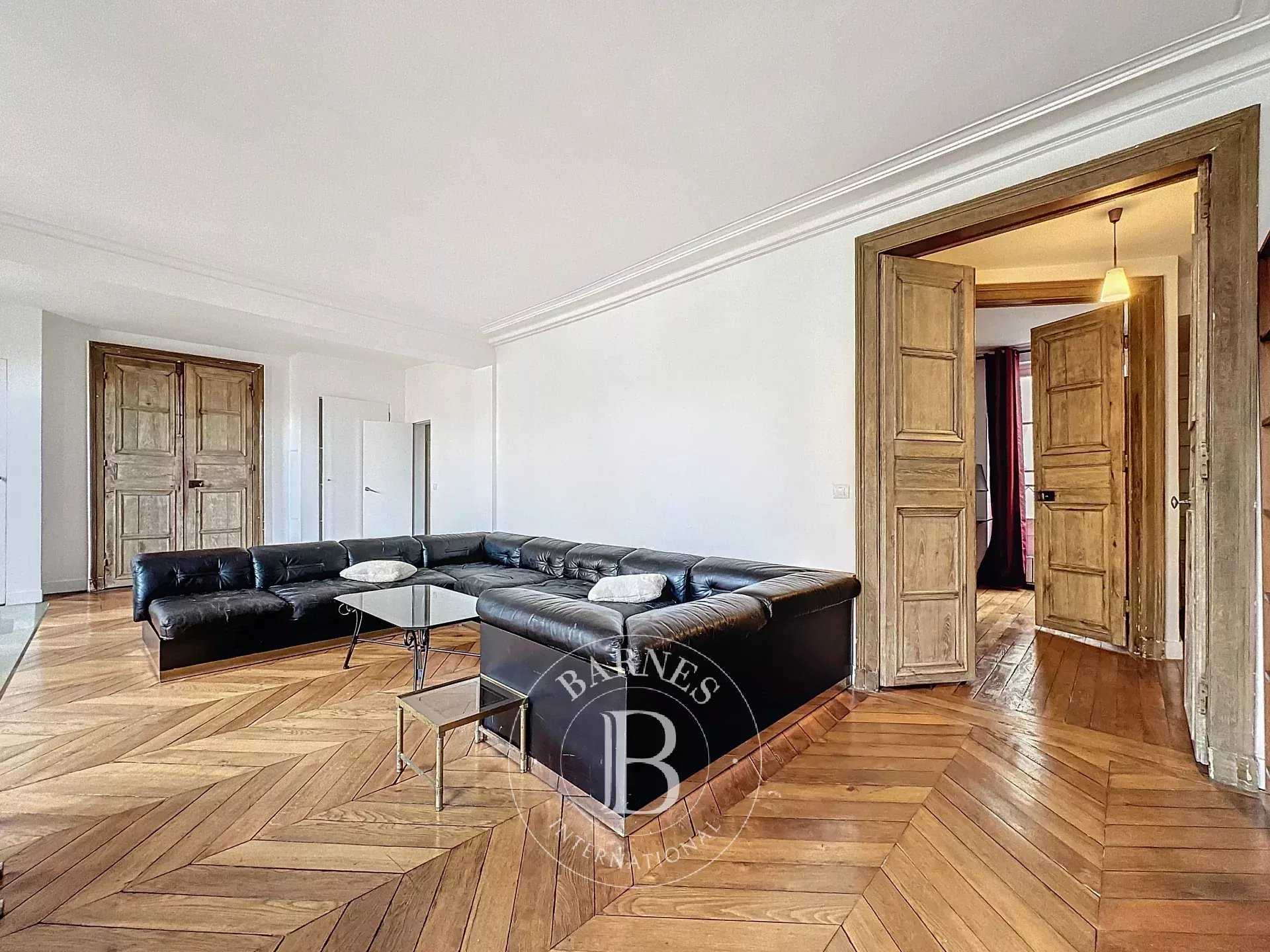 Paris  - Appartement 3 Pièces, 1 Chambre