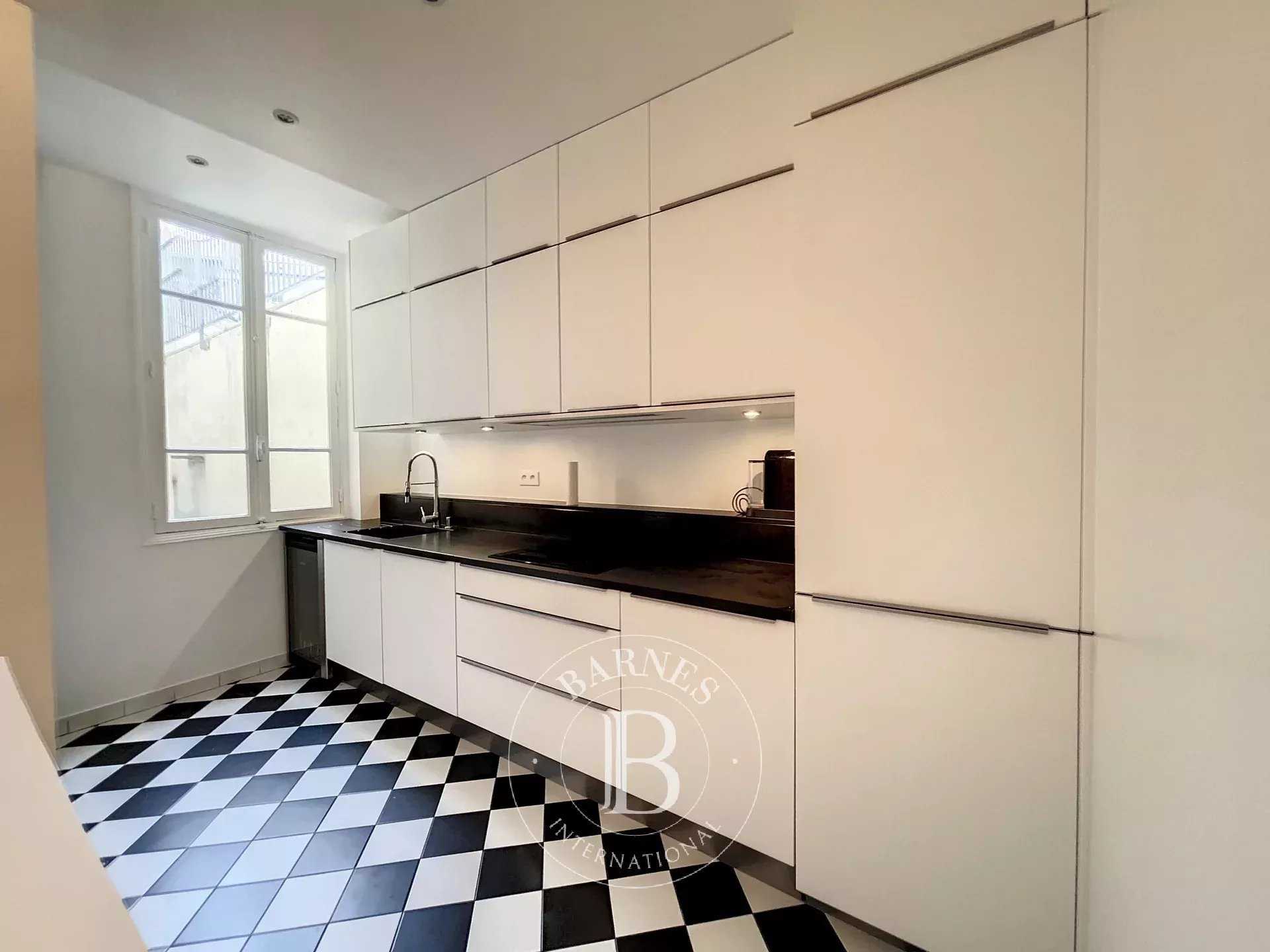 Paris  - Apartment 3 Bedrooms