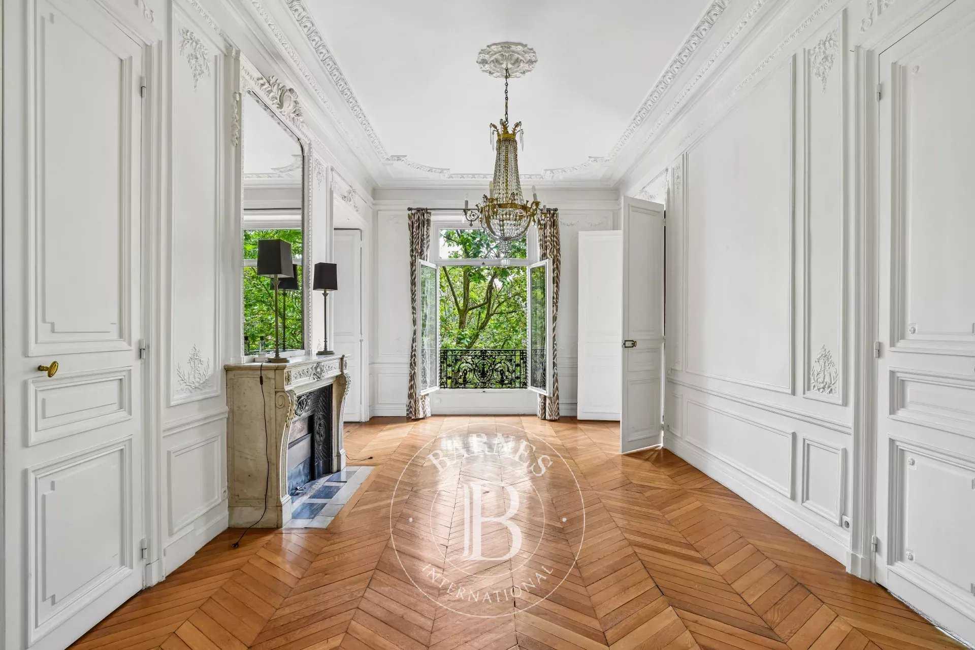 Paris  - Apartment 4 Bedrooms