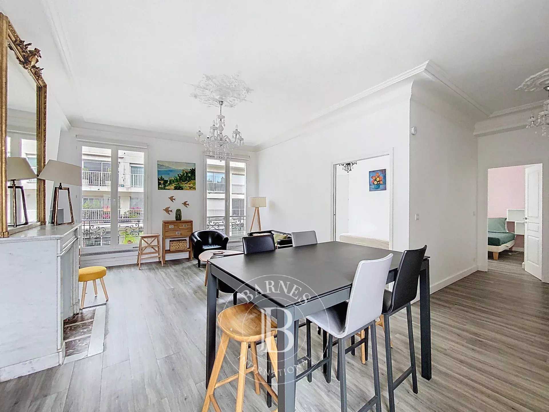 Paris  - Apartment 3 Bedrooms