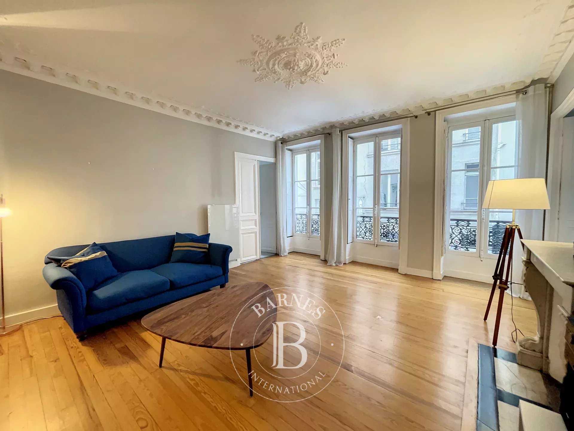 Paris  - Apartment 3 Bedrooms
