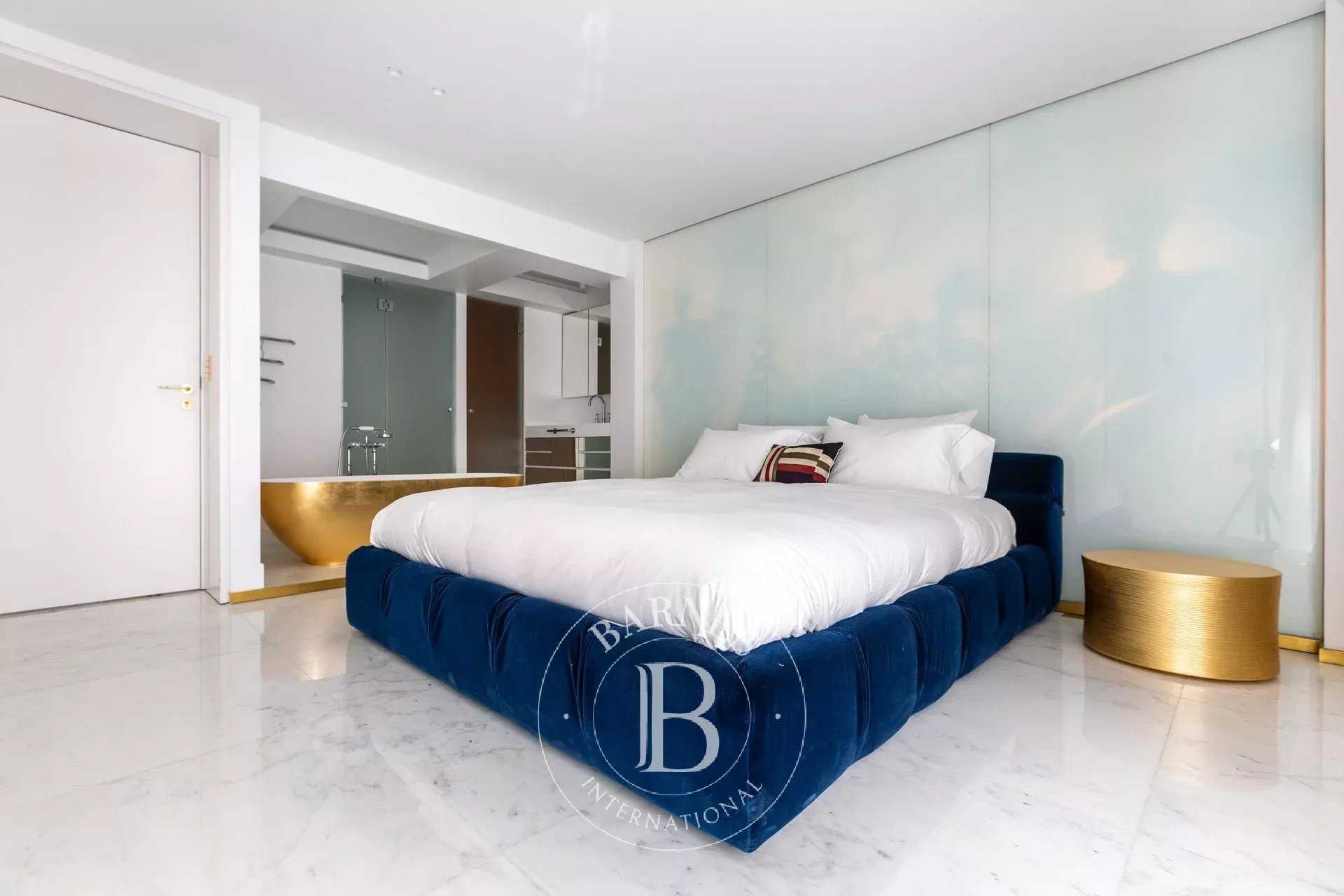 Paris  - Apartment 4 Bedrooms