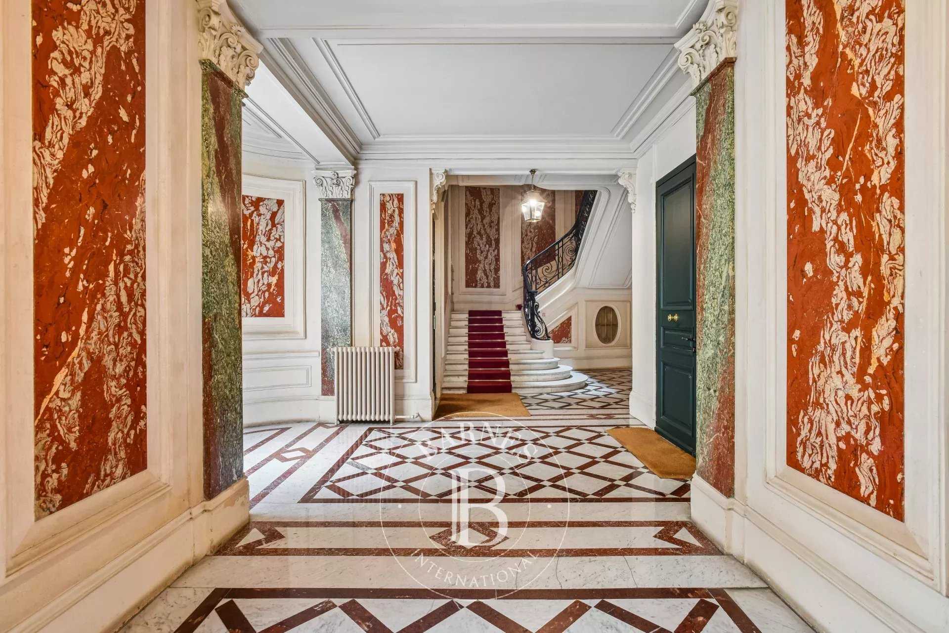 Paris  - Apartment 4 Bedrooms